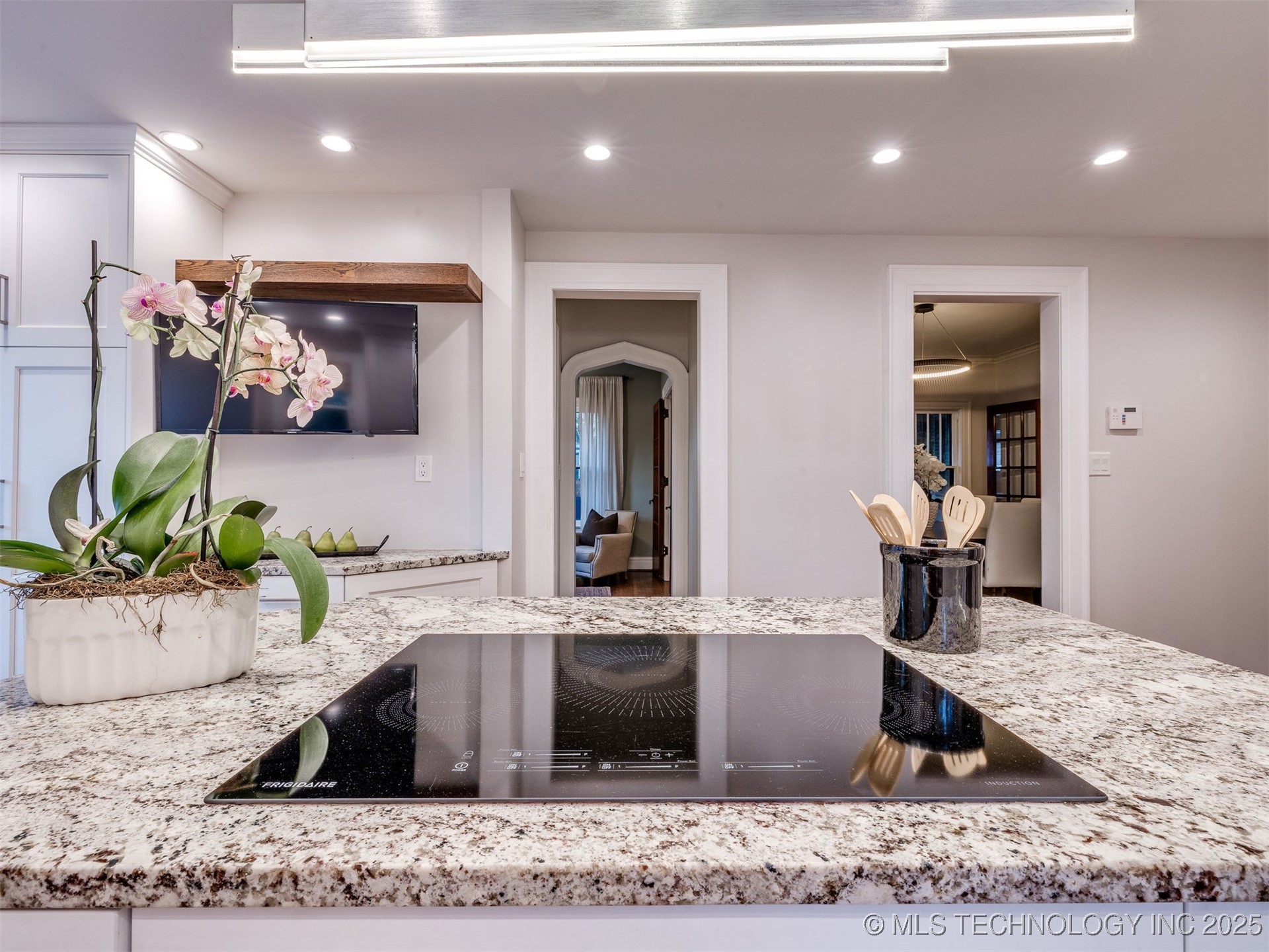 1225 S Owasso Avenue Property Photo 29