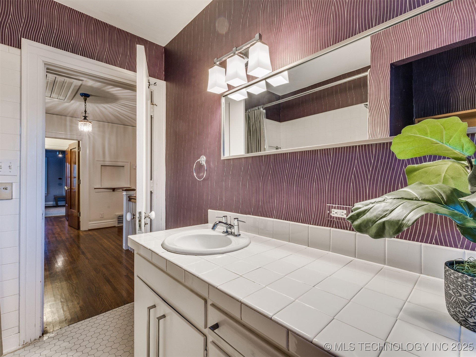 1225 S Owasso Avenue Property Photo 42