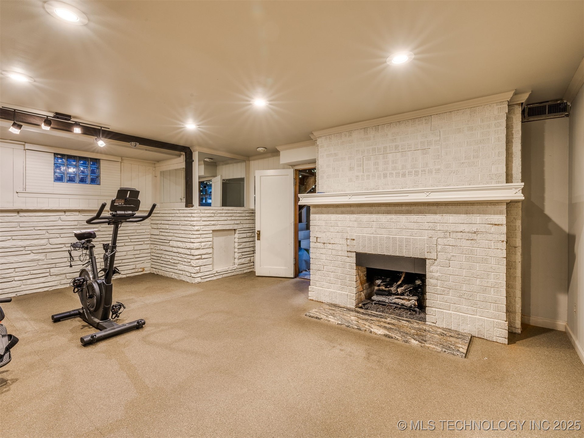 1225 S Owasso Avenue Property Photo 71