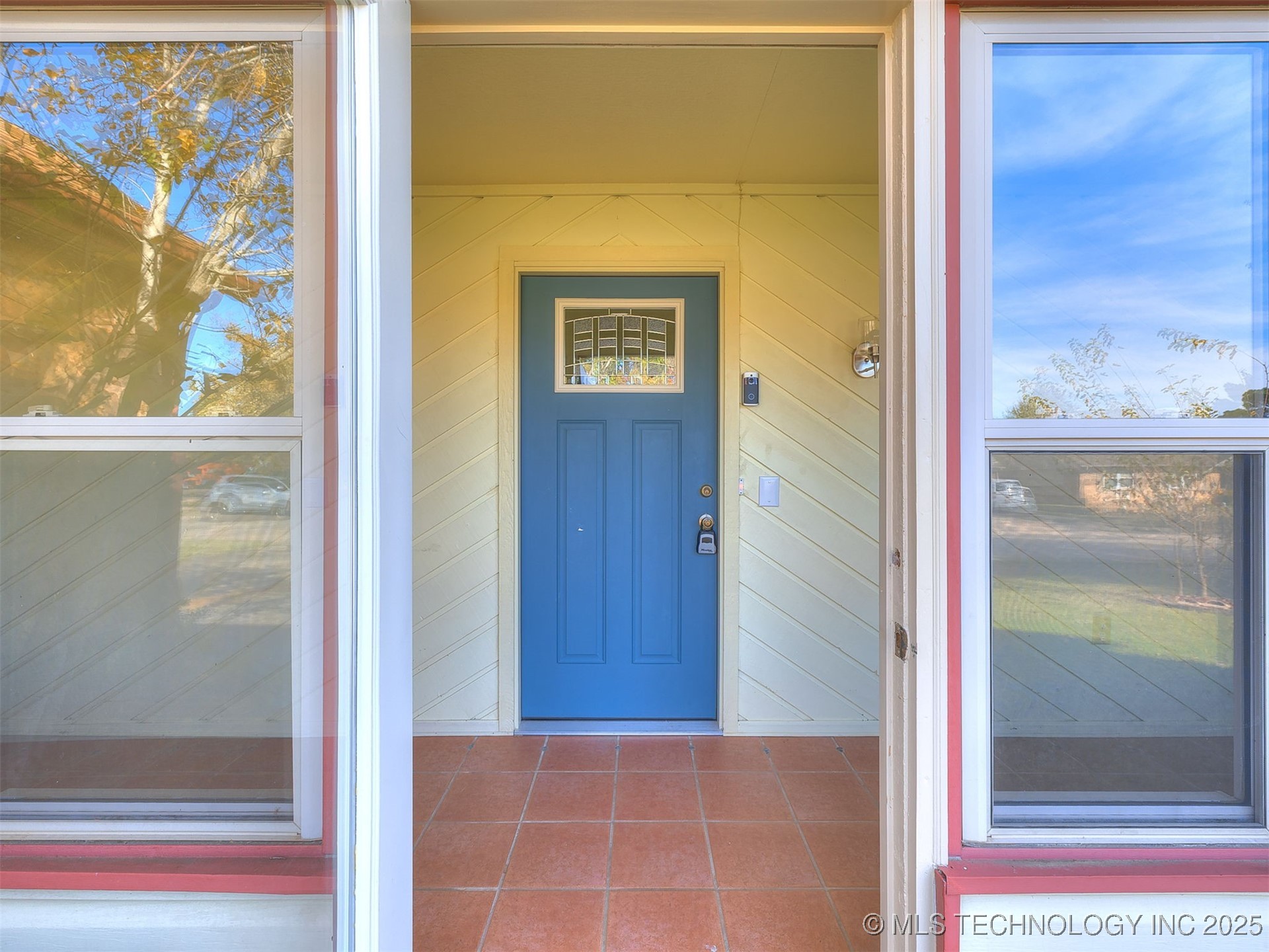 3405 E Louisville Street Property Photo 2