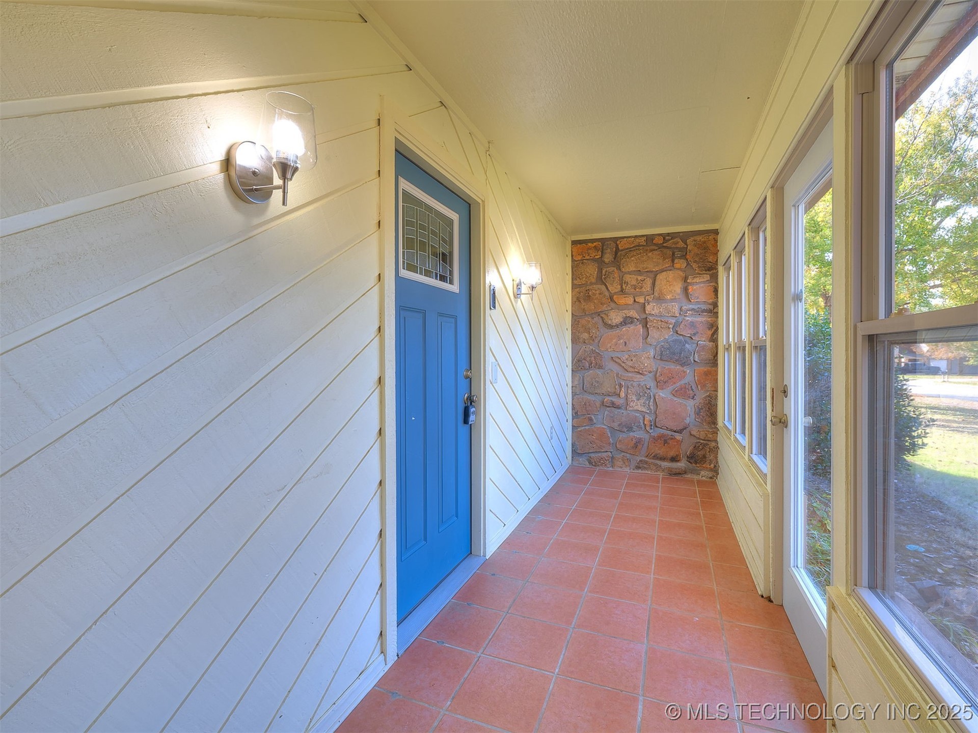 3405 E Louisville Street Property Photo 3