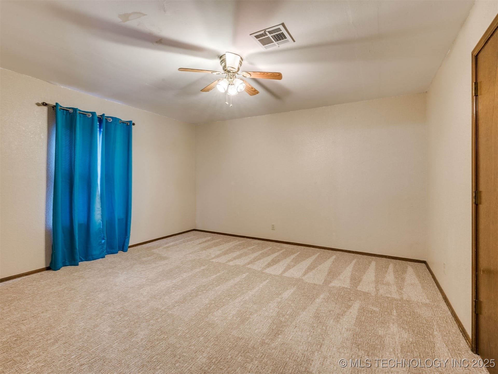 3405 E Louisville Street Property Photo 23