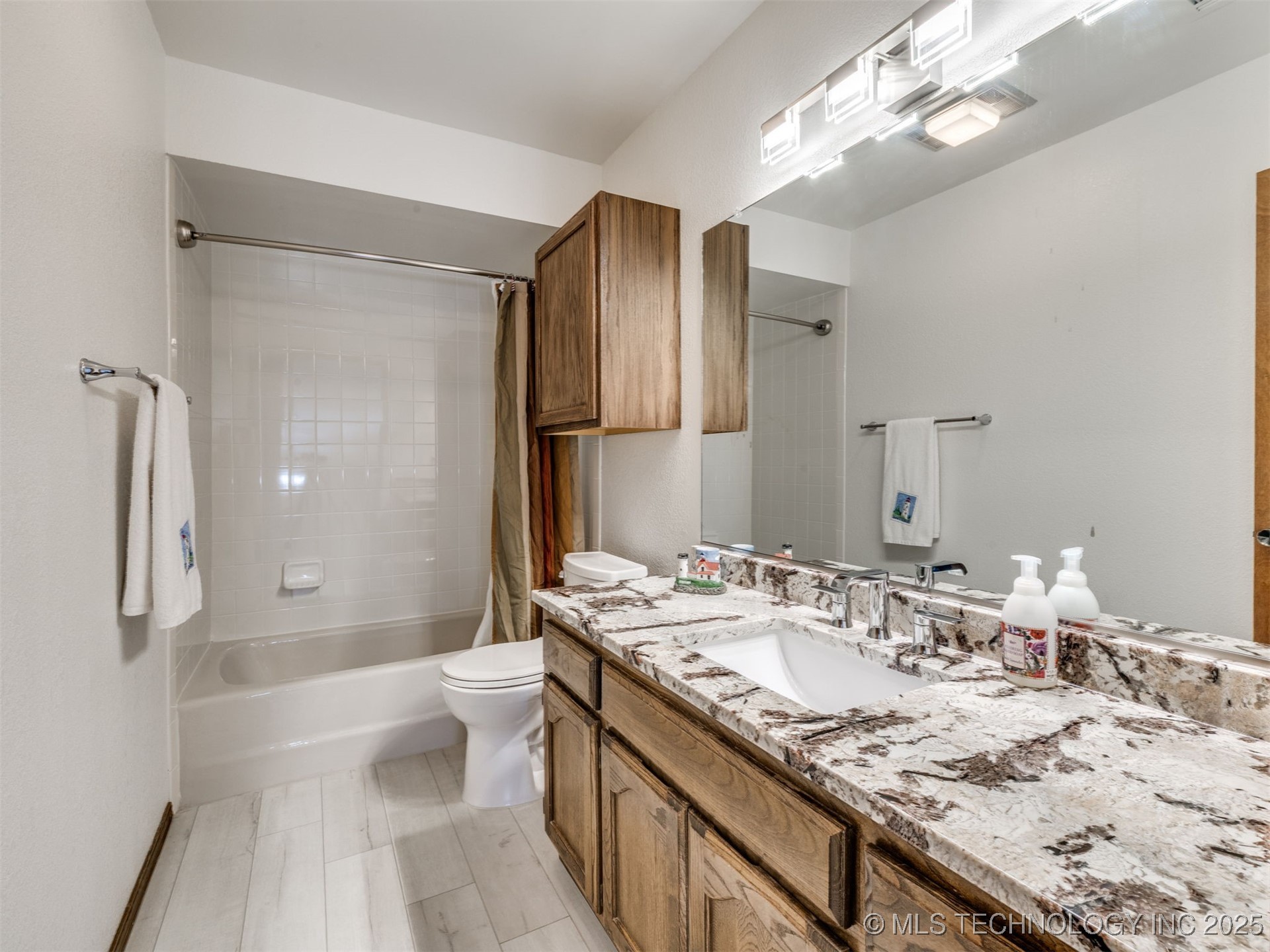 3405 E Louisville Street Property Photo 25