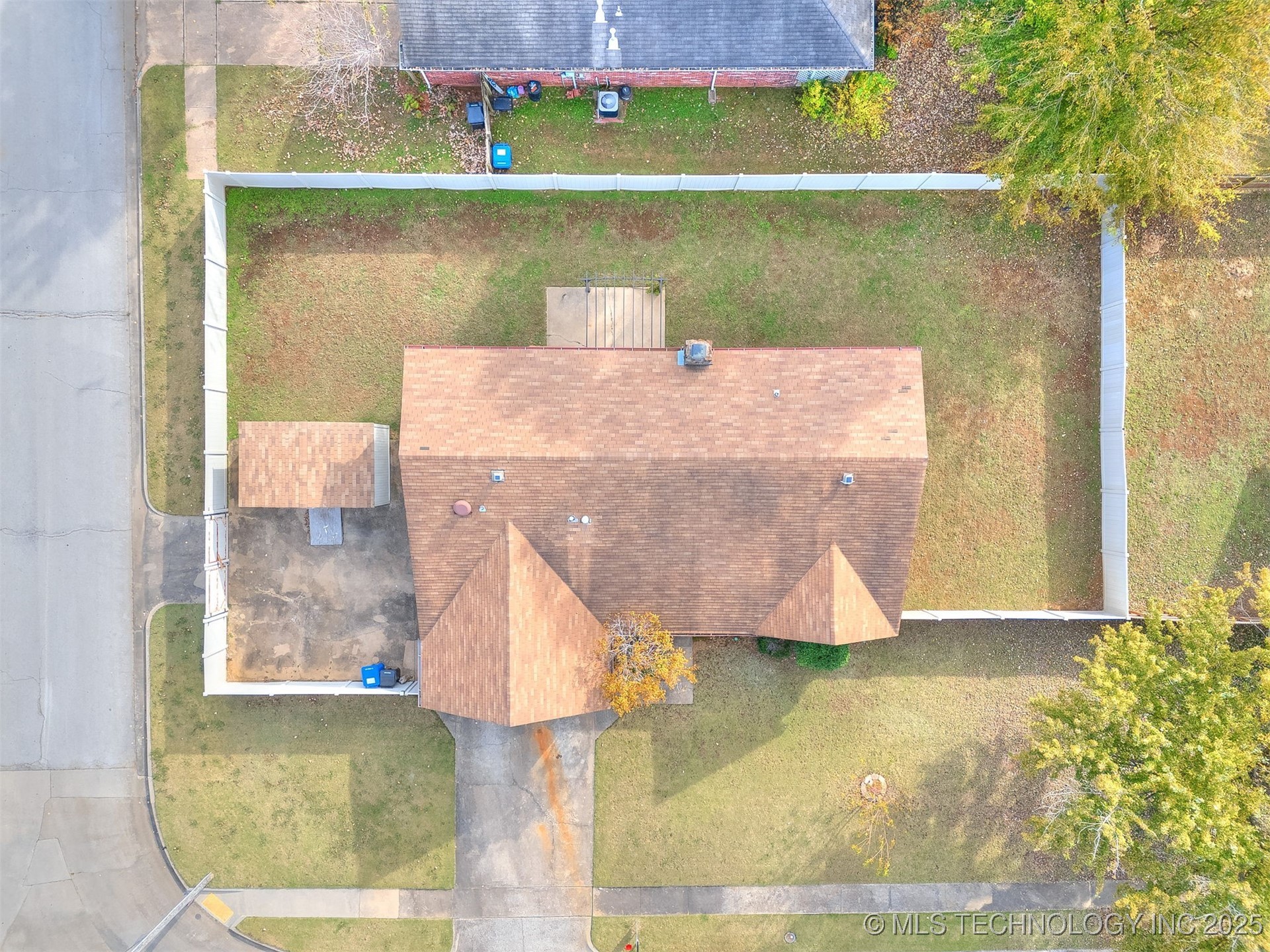 3405 E Louisville Street Property Photo 40