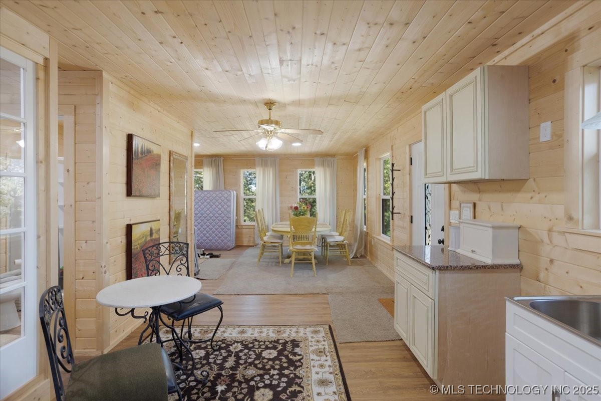 187475 N 4138 Property Photo 16