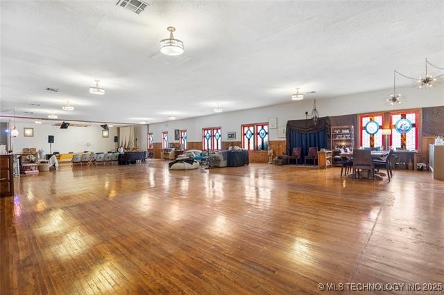 4225 W 5th Street Property Photo 6