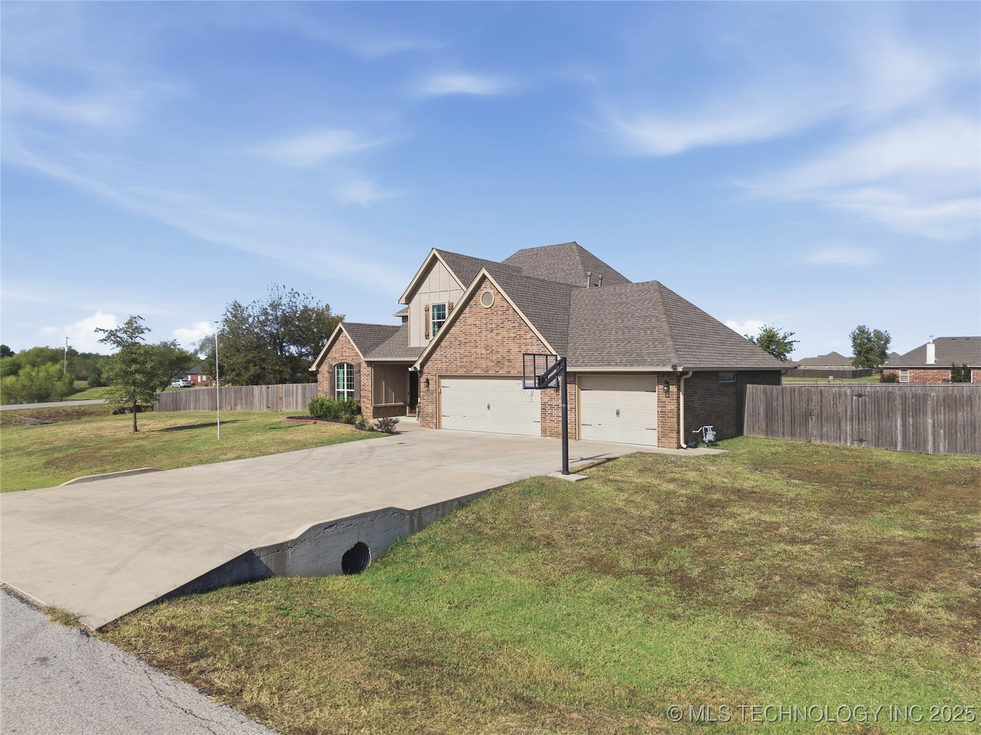 4011 E 127th Street North Property Photo 2