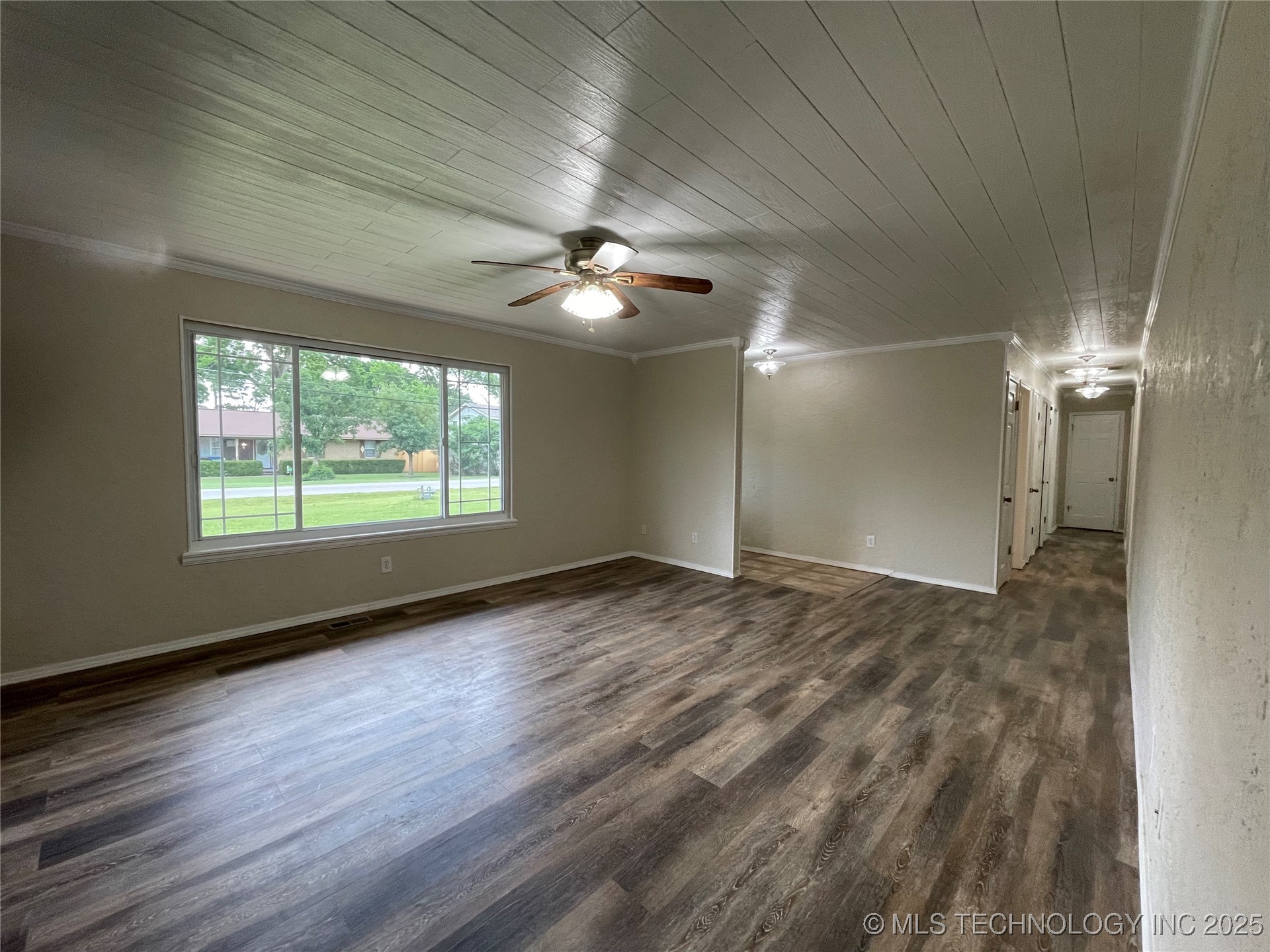 422 N Forest Street Property Photo 5