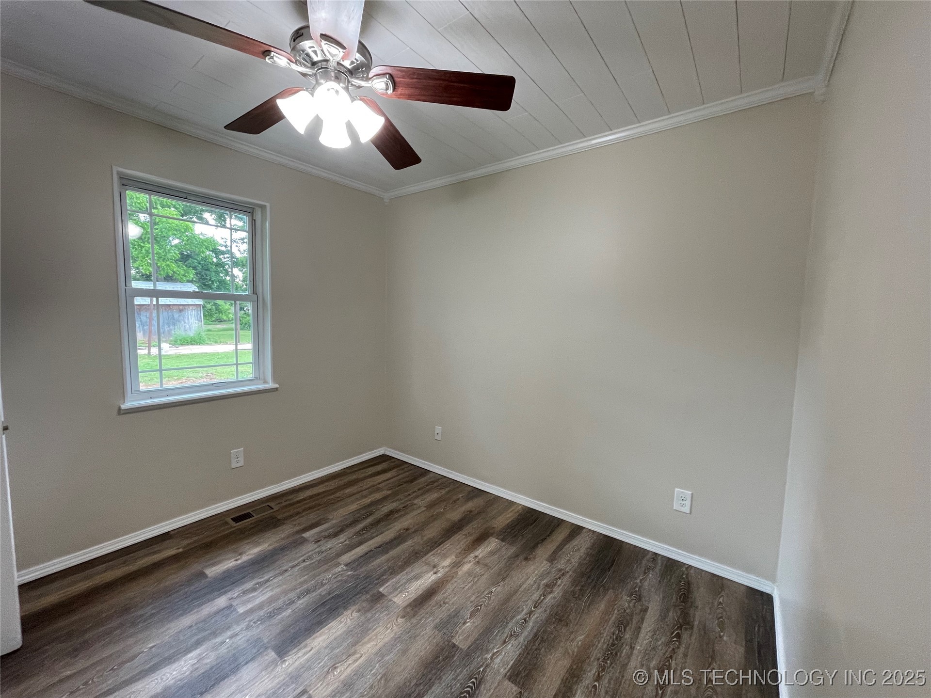 422 N Forest Street Property Photo 7