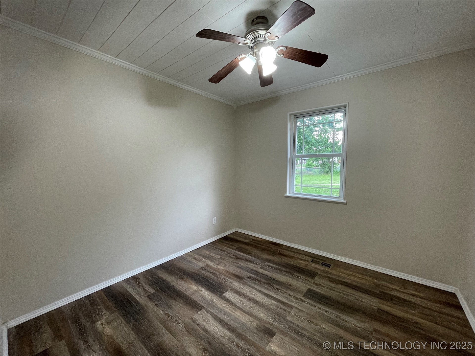 422 N Forest Street Property Photo 8