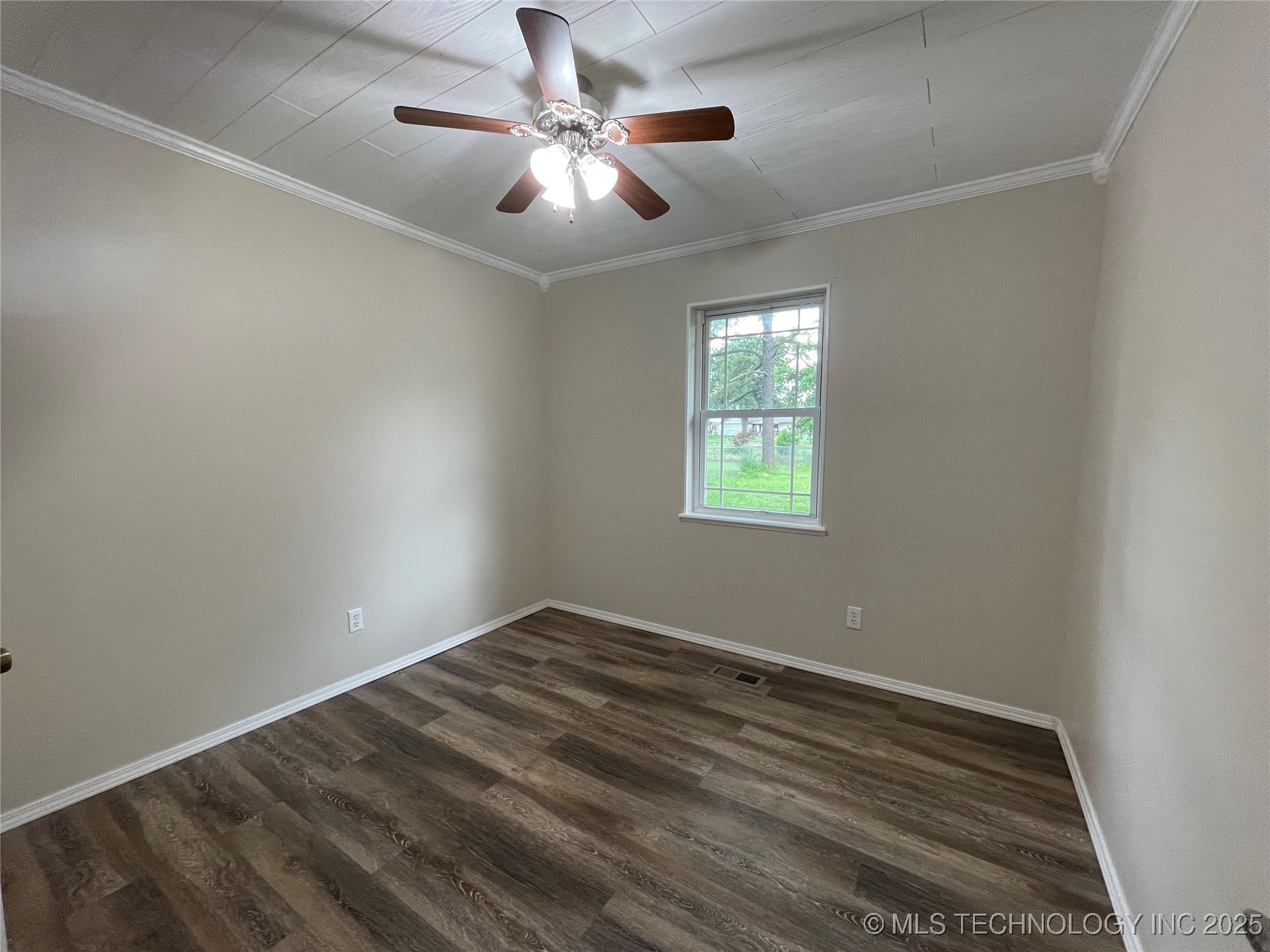 422 N Forest Street Property Photo 9