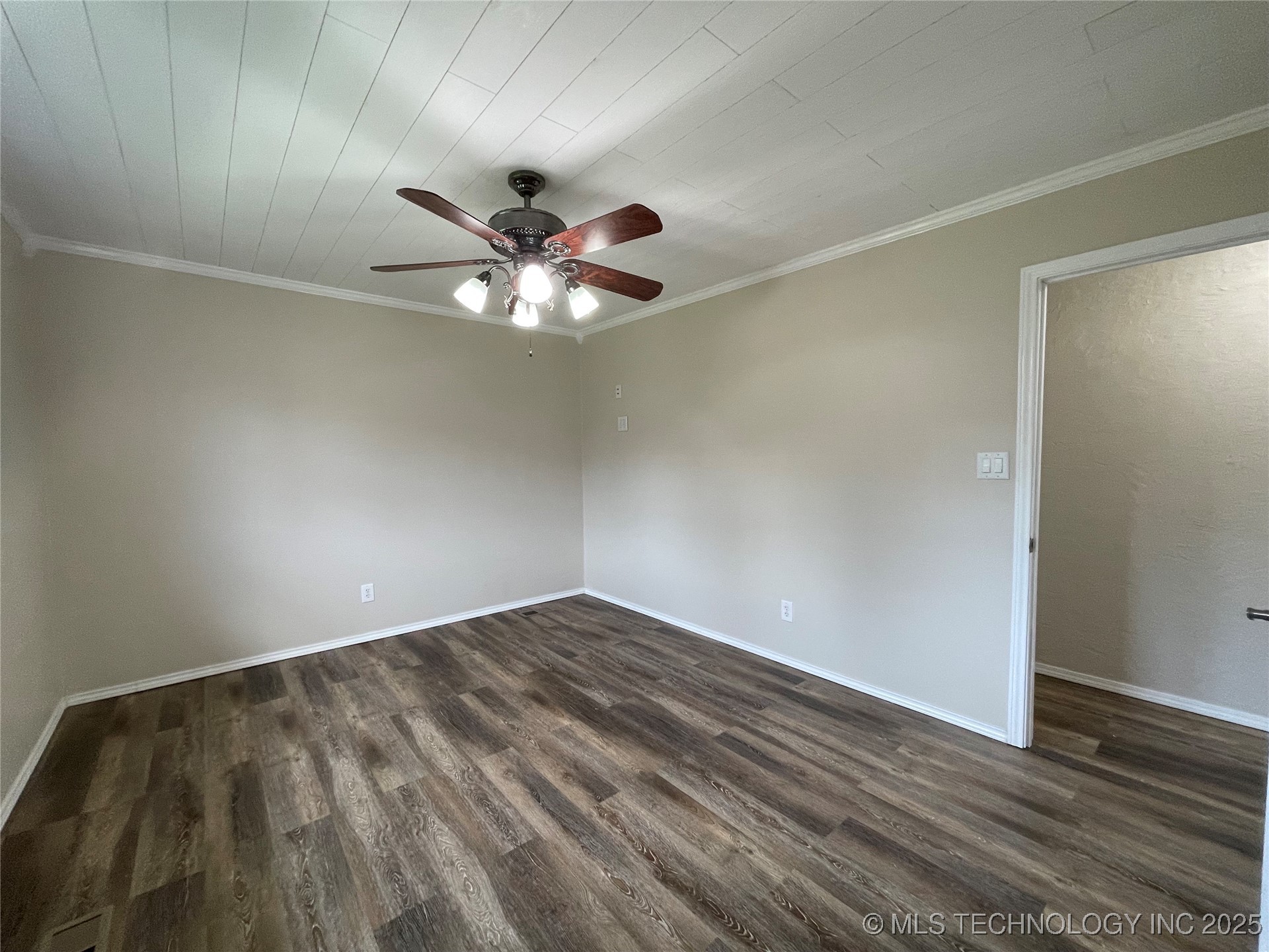 422 N Forest Street Property Photo 11