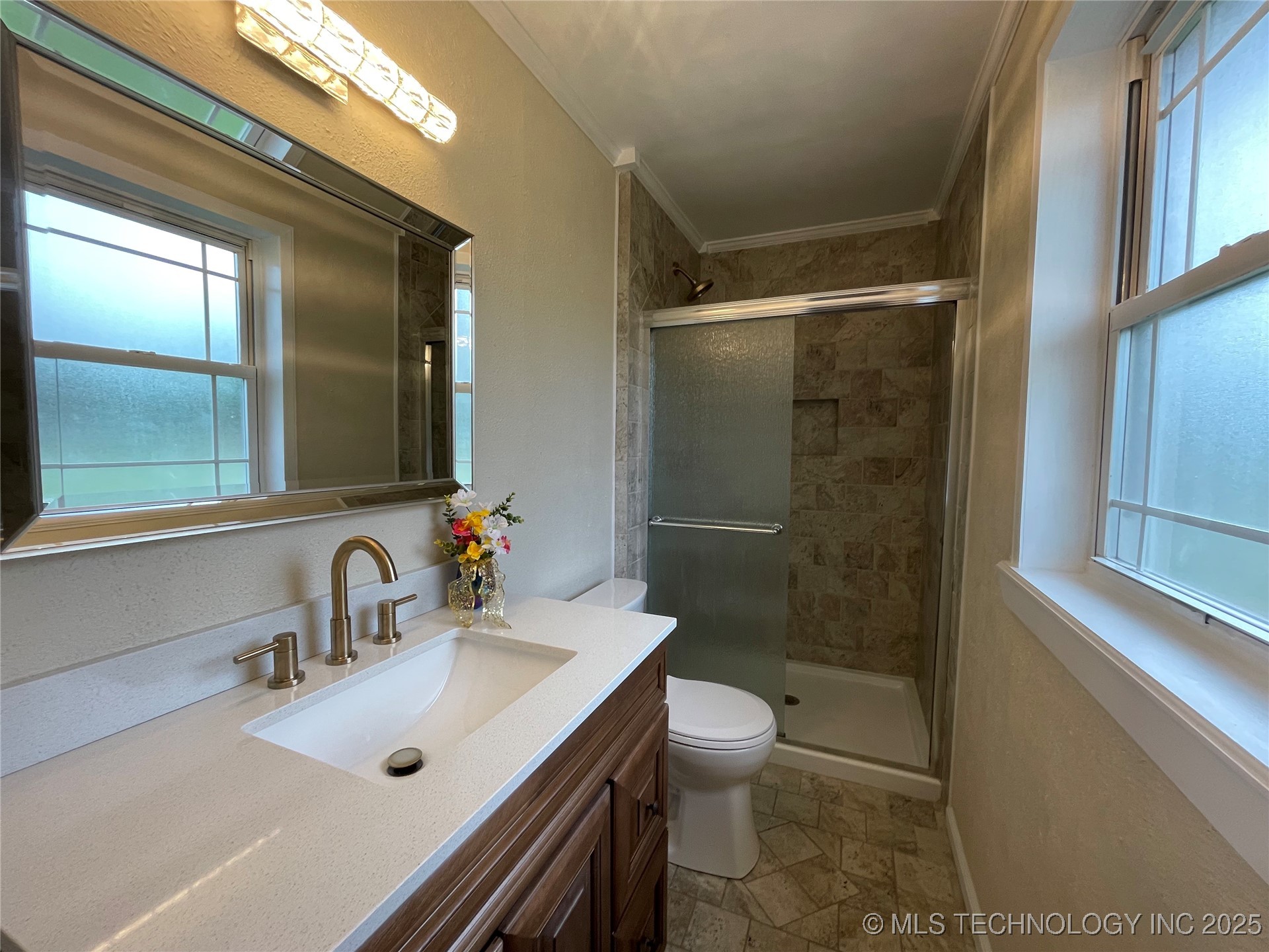 422 N Forest Street Property Photo 12