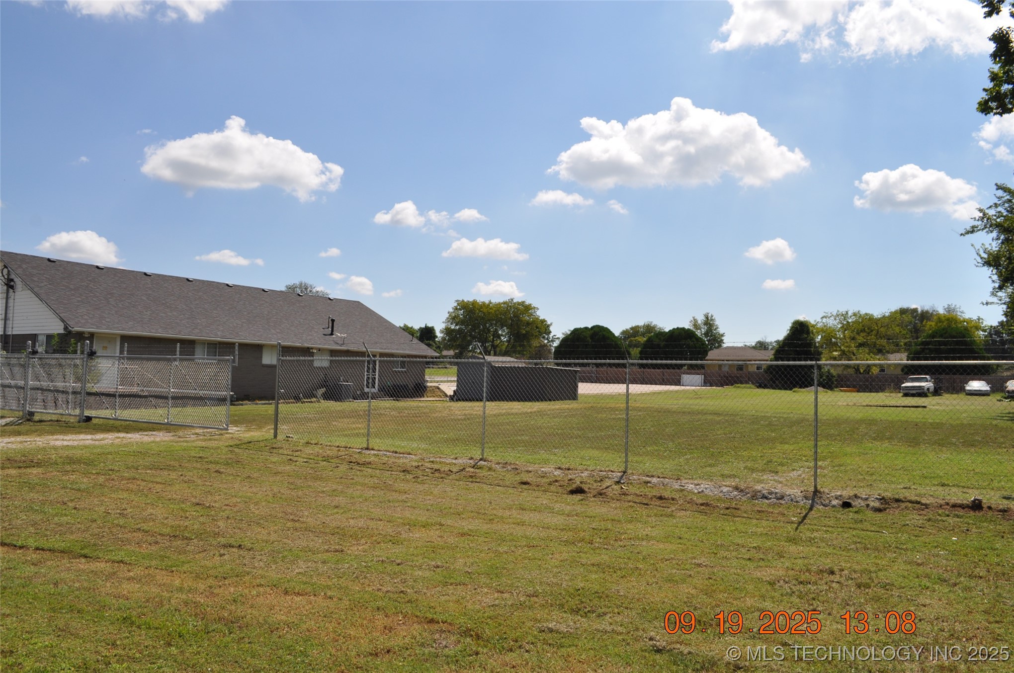 15890 E Pine Street Property Photo 21