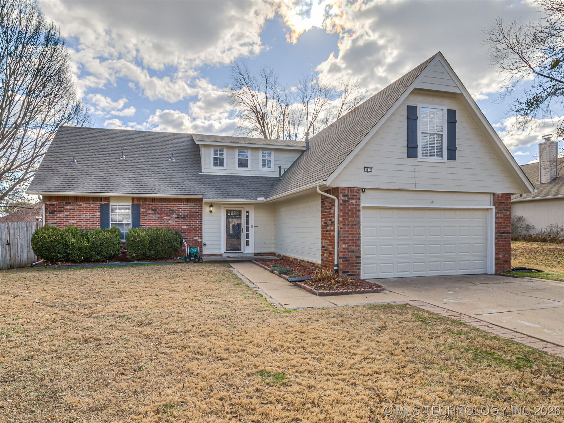 1817 W Inglewood Street Property Photo 1