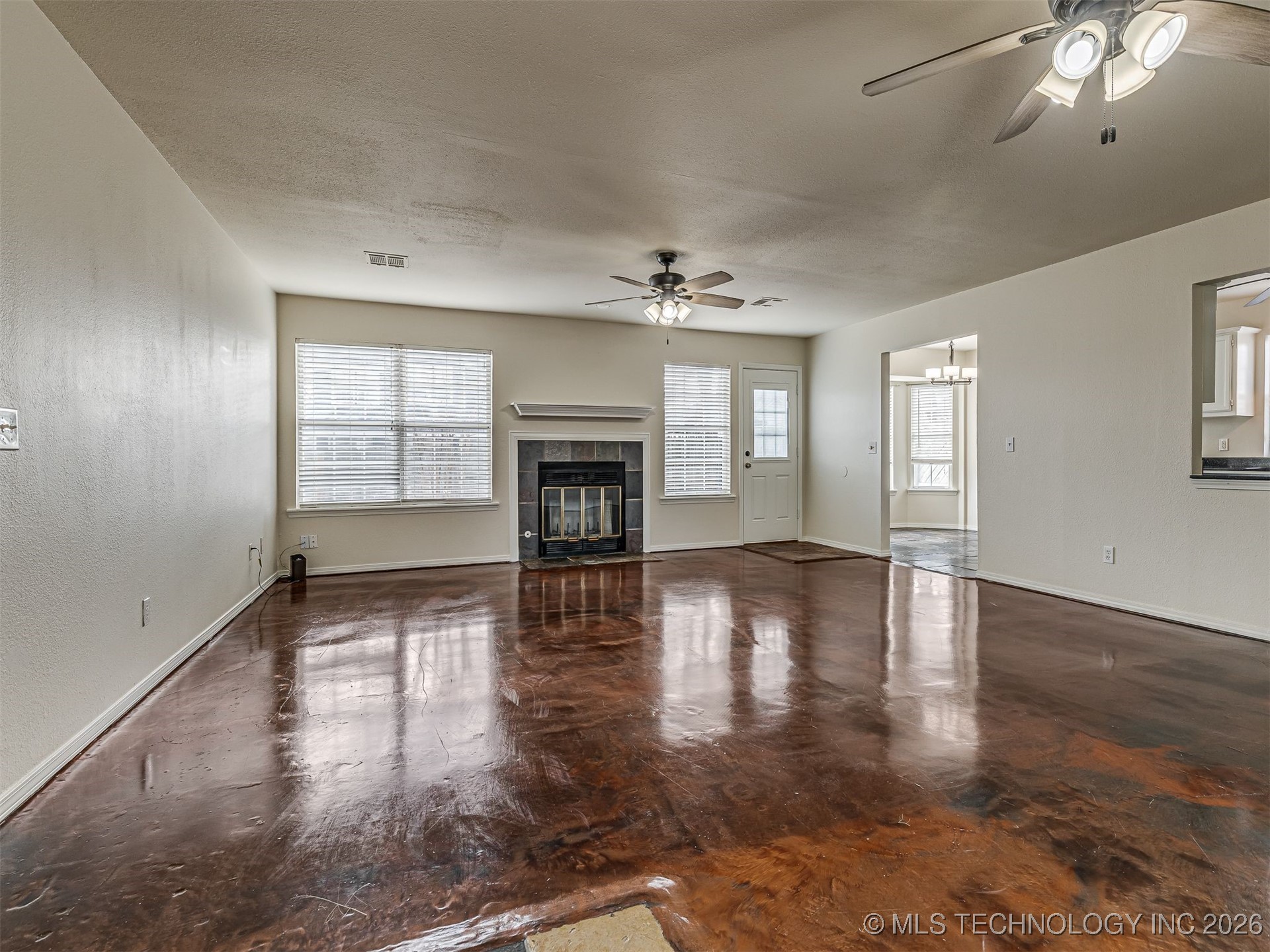 1817 W Inglewood Street Property Photo 4