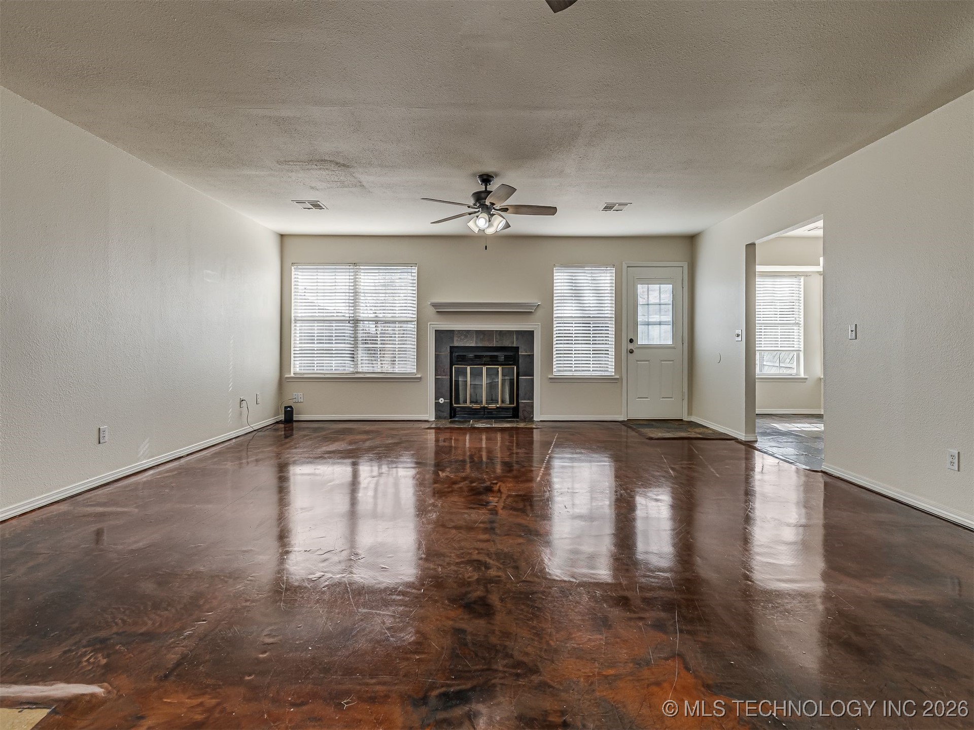 1817 W Inglewood Street Property Photo 5