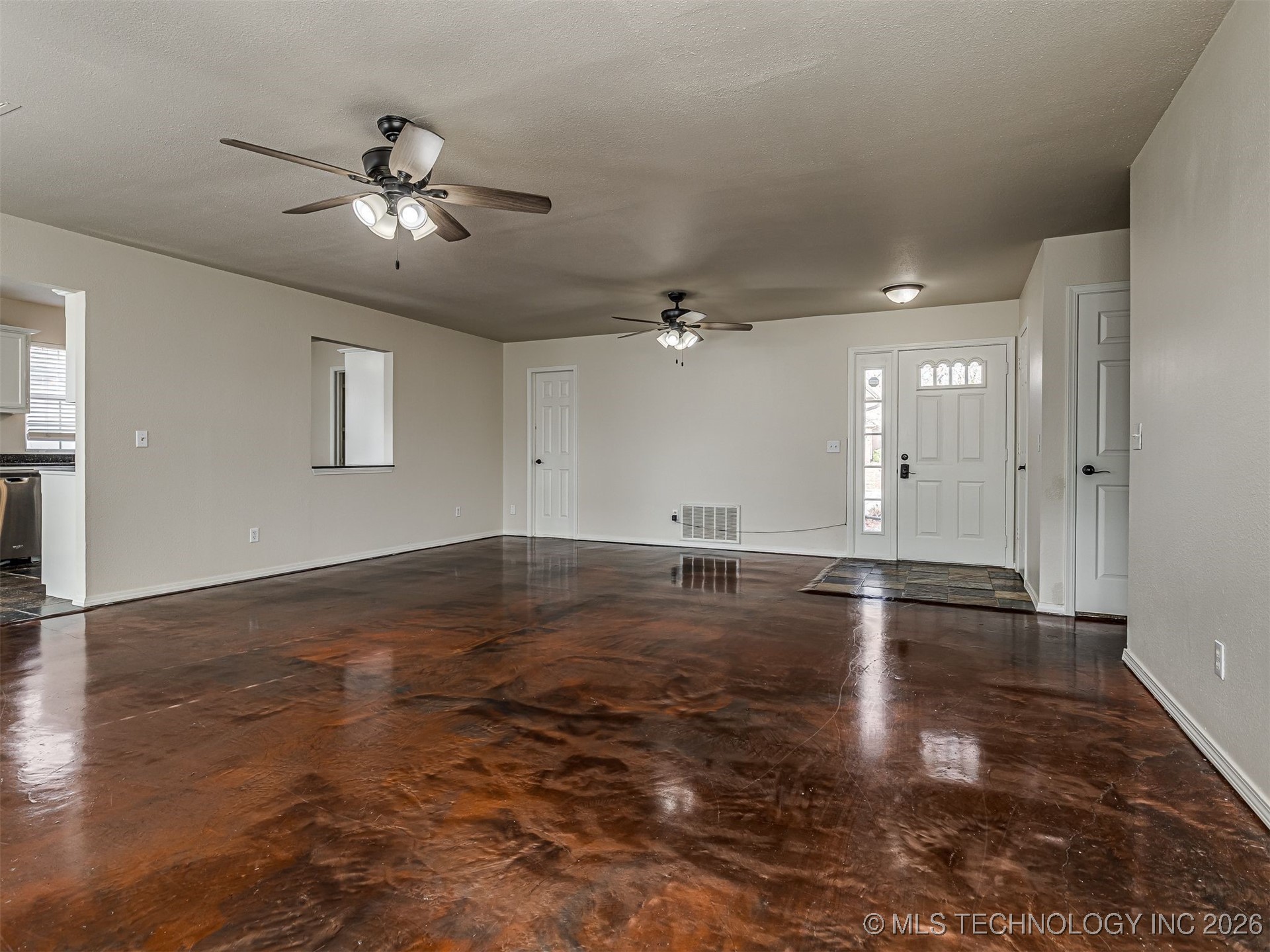 1817 W Inglewood Street Property Photo 6