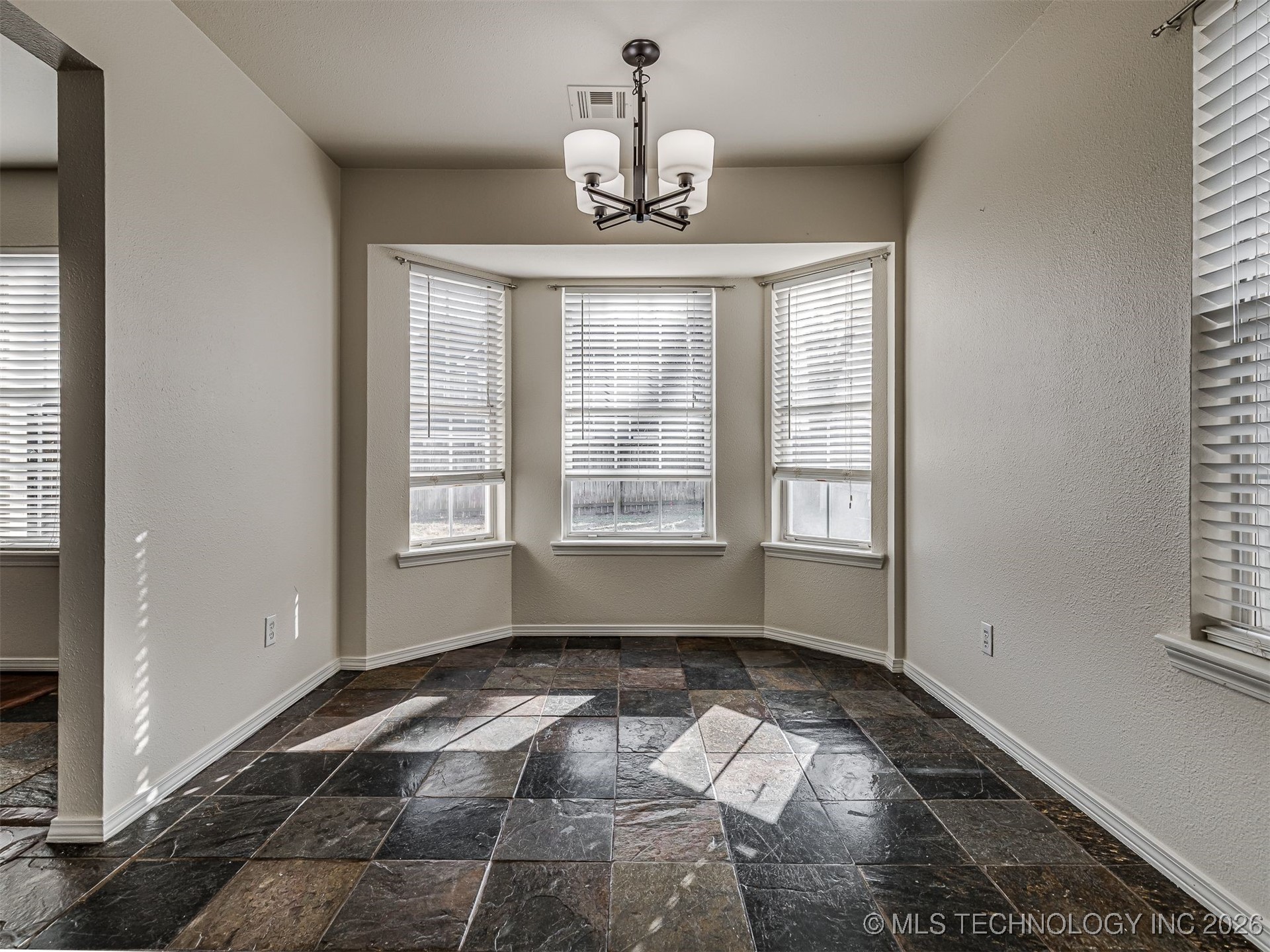 1817 W Inglewood Street Property Photo 9