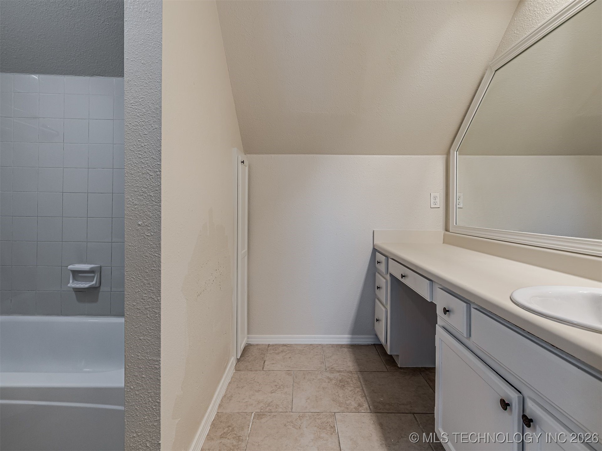 1817 W Inglewood Street Property Photo 33