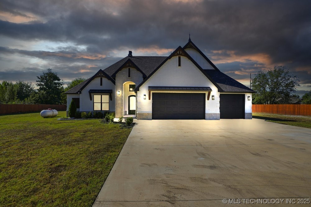 8310 S 301 Street E Property Photo 1