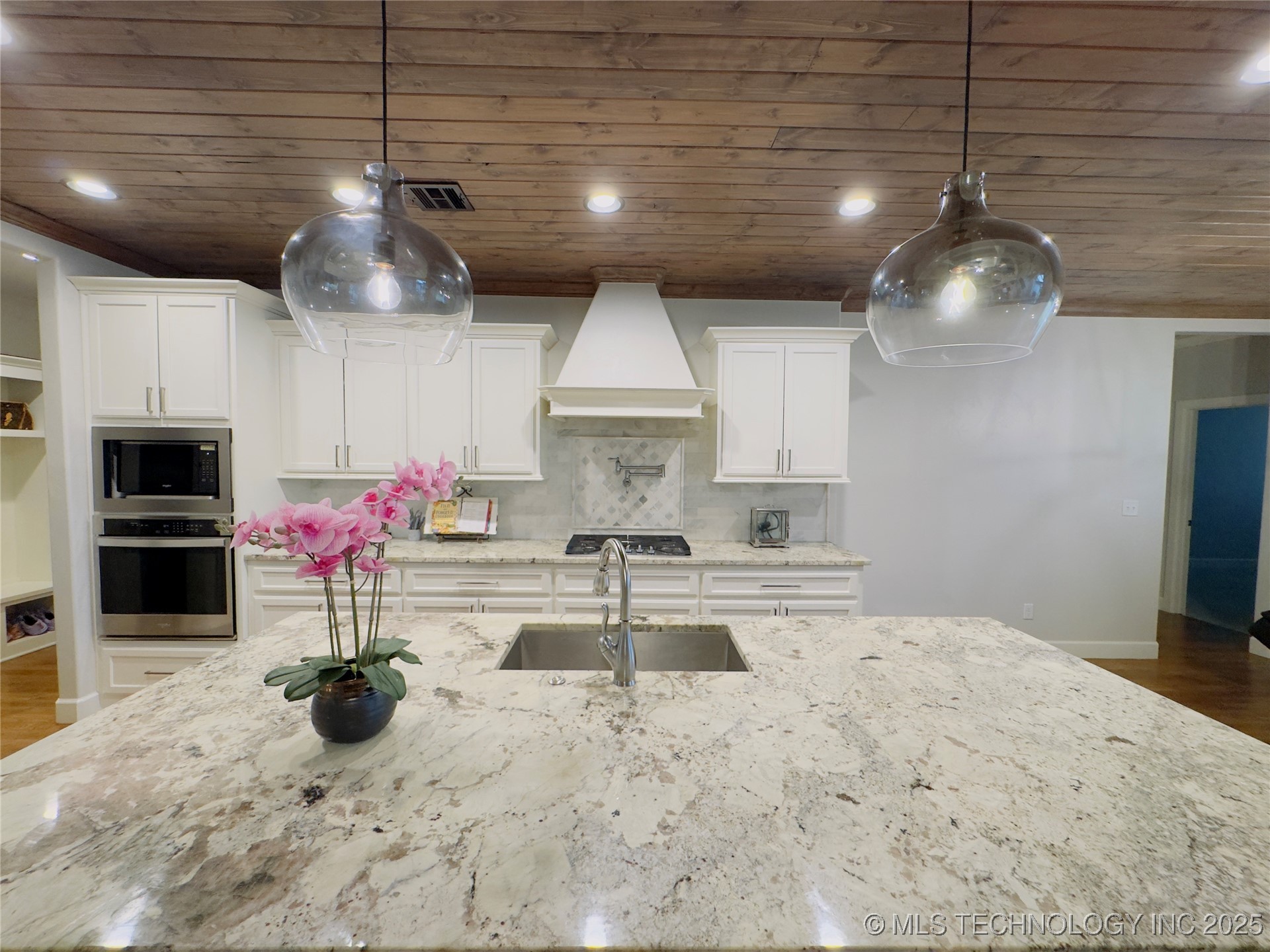 12419 S 102nd East Avenue Property Photo 10