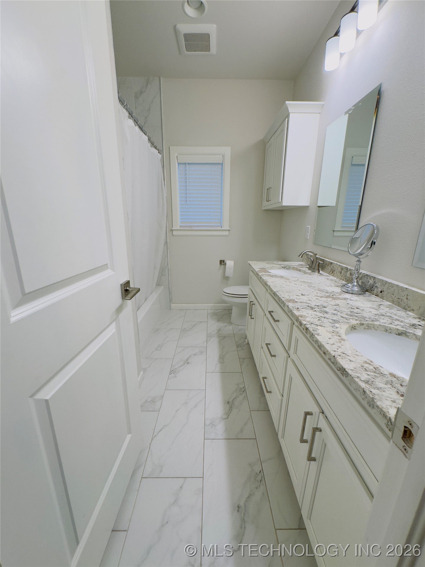 12419 S 102nd East Avenue Property Photo 17