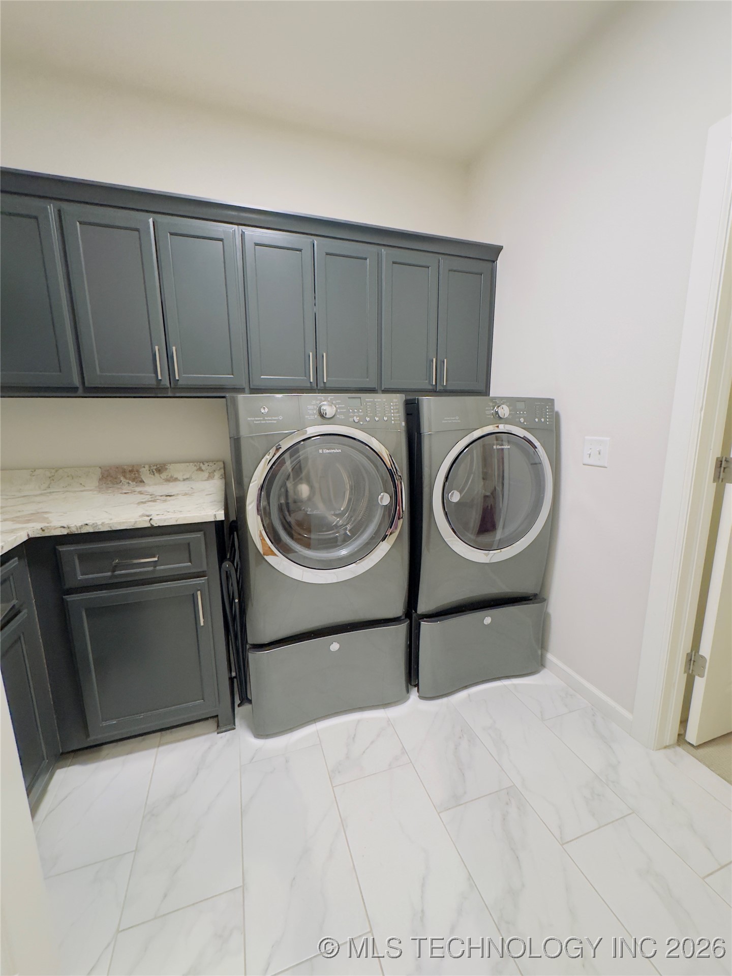 12419 S 102nd East Avenue Property Photo 23