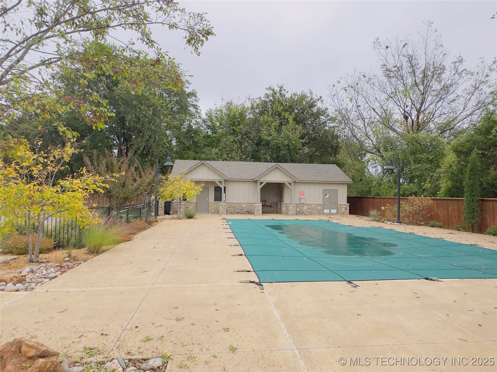 12419 S 102nd East Avenue Property Photo 26