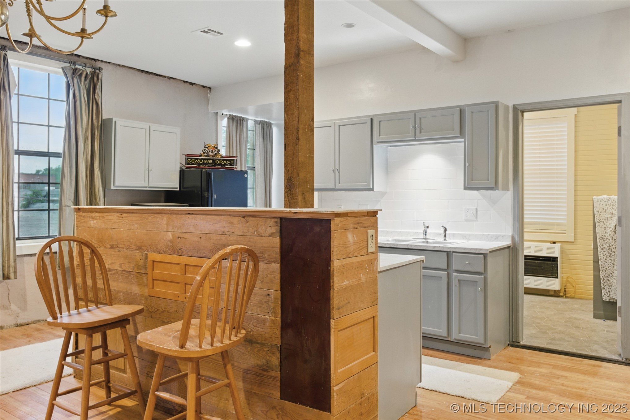 111 E Broadway Avenue Property Photo 24