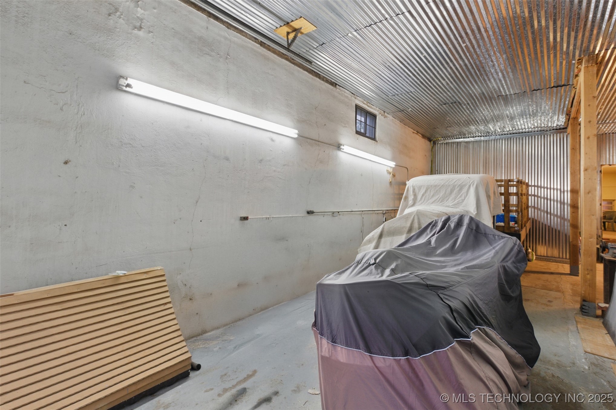 111 E Broadway Avenue Property Photo 12