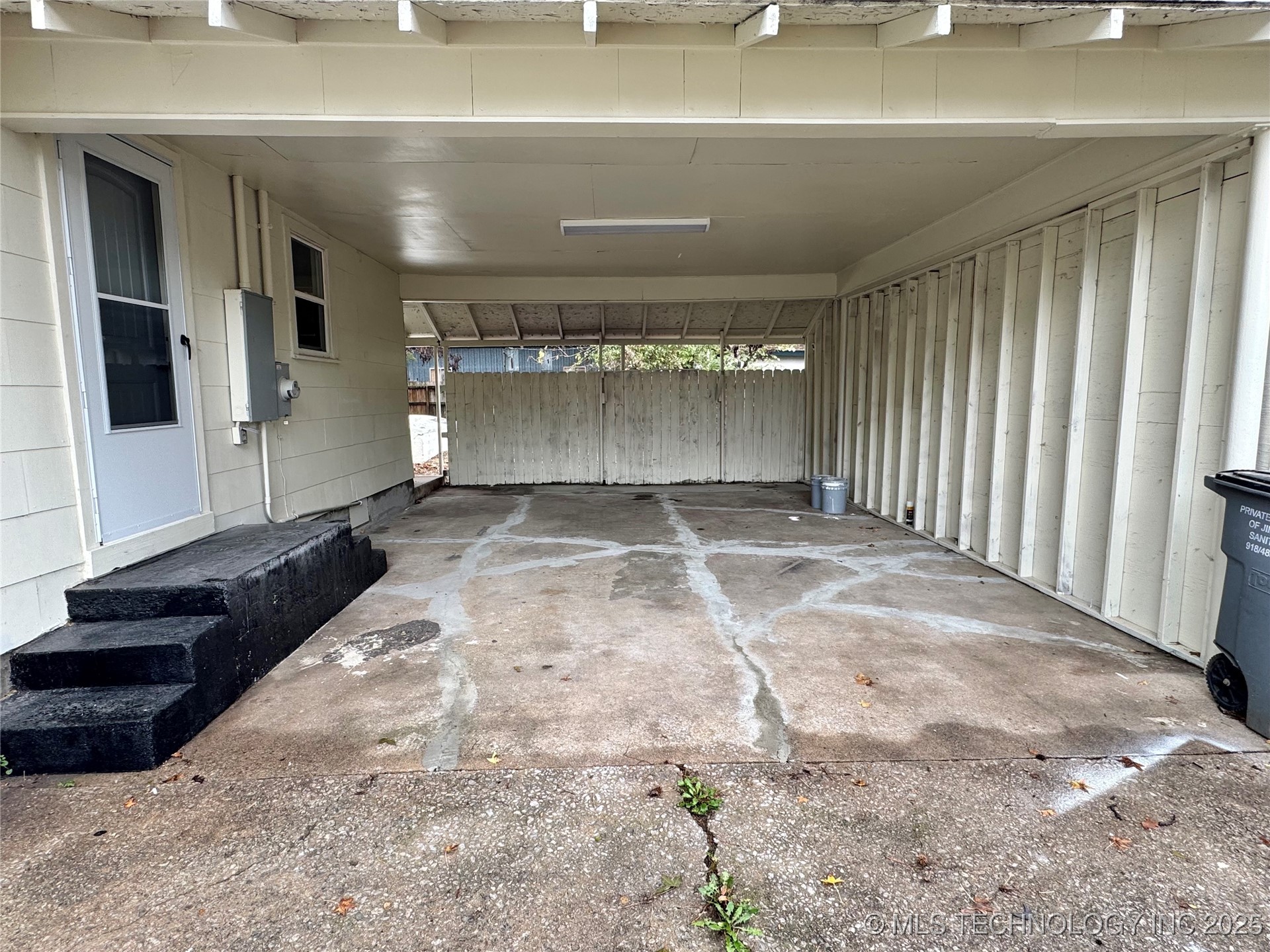 820 N Broadway Avenue Property Photo 2