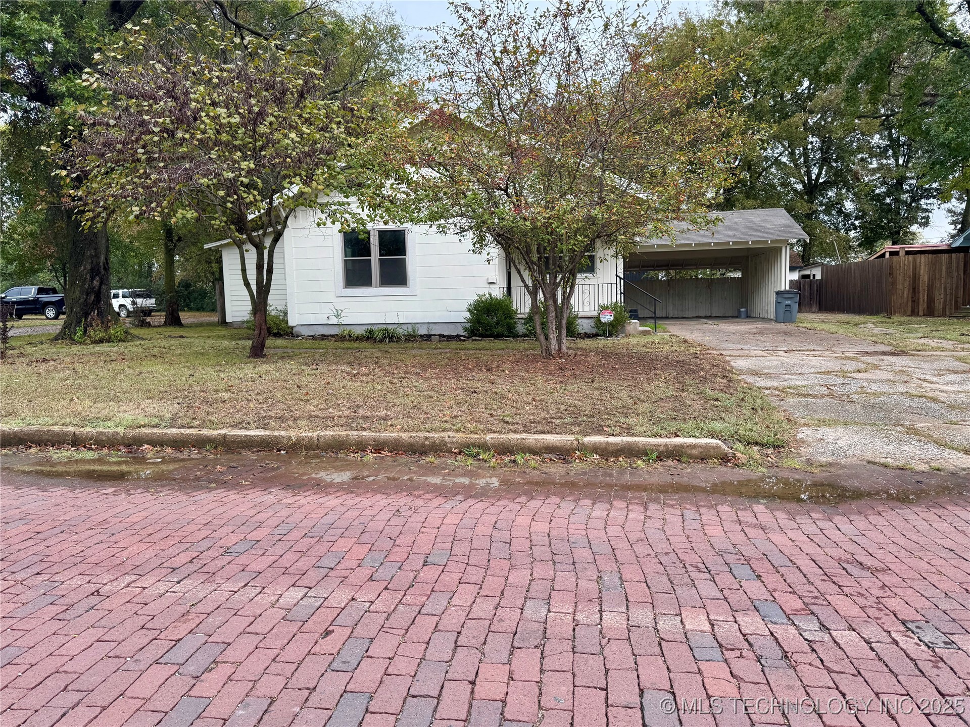 820 N Broadway Avenue Property Photo 4