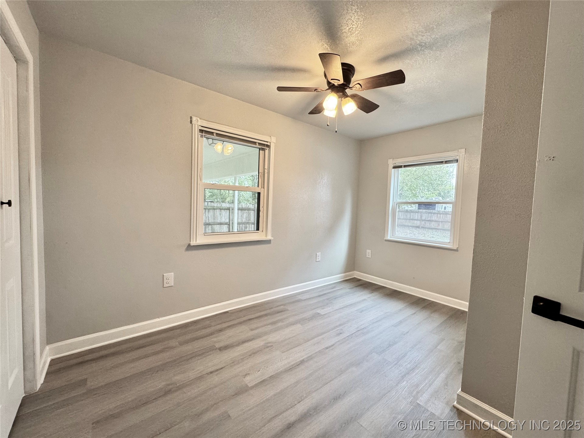 820 N Broadway Avenue Property Photo 9