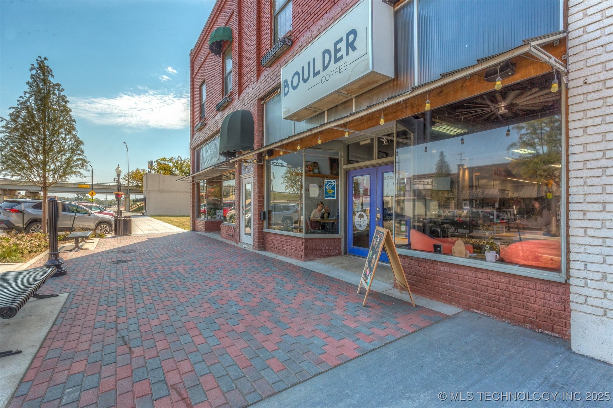 118 N Main Street Property Photo 5