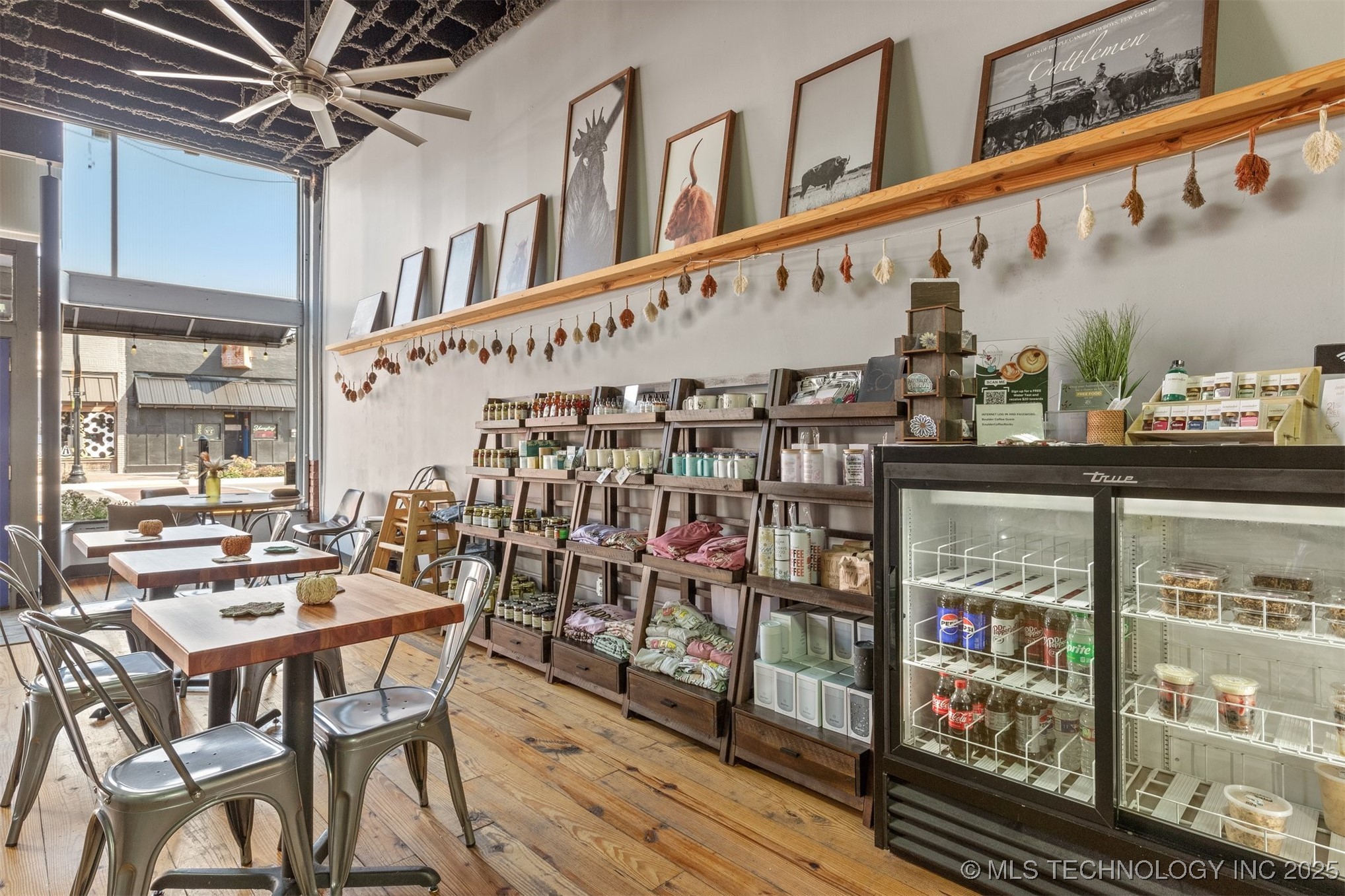 118 N Main Street Property Photo 9