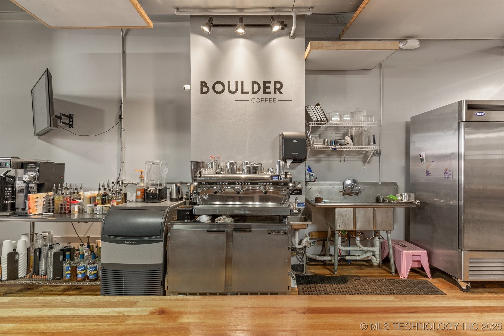 118 N Main Street Property Photo 14