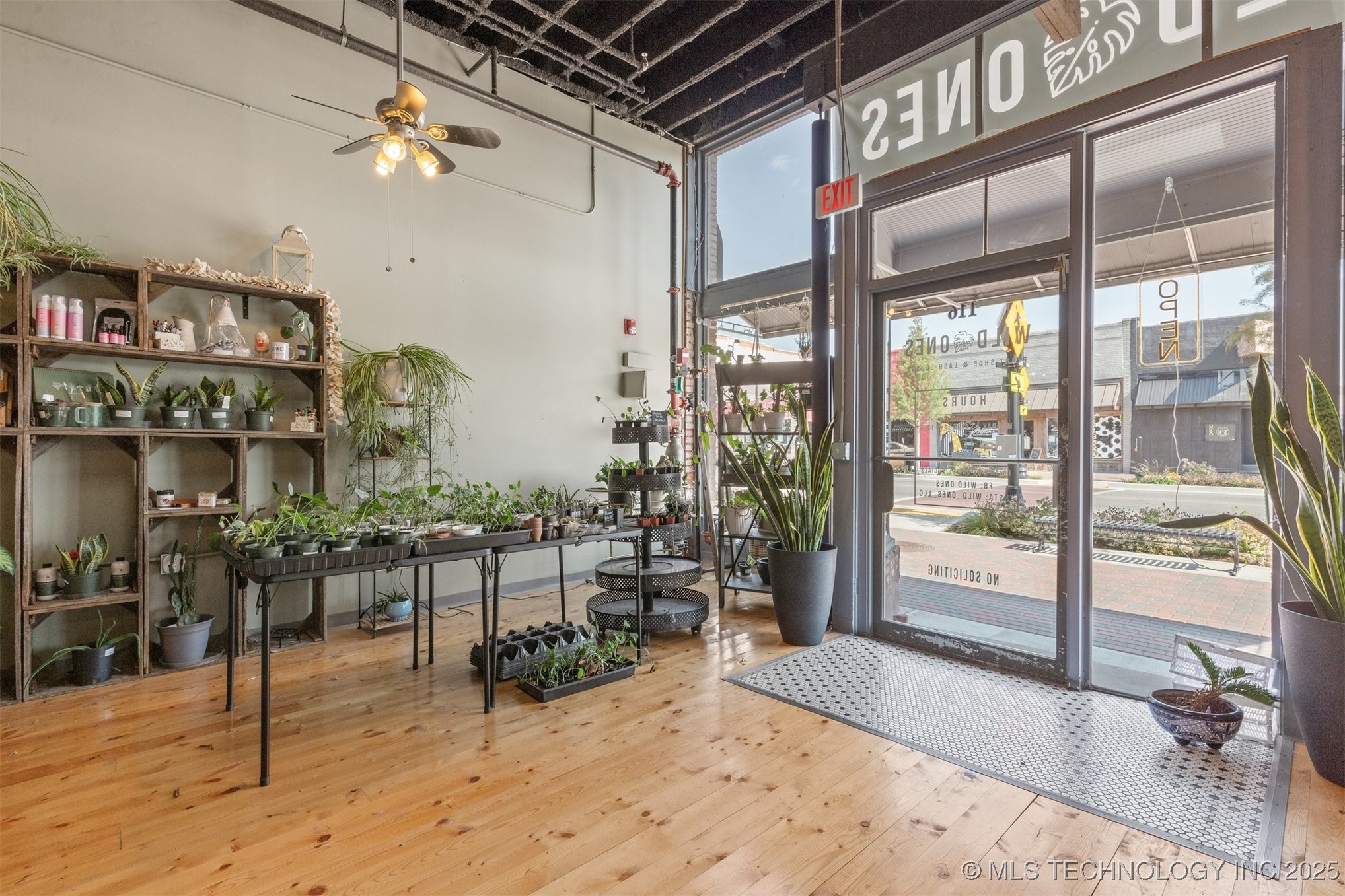 118 N Main Street Property Photo 20