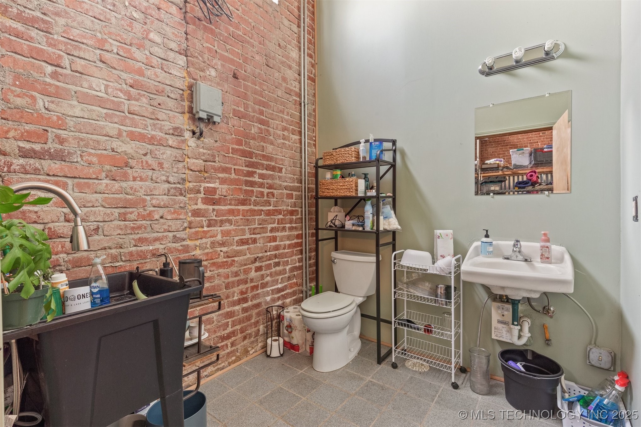 118 N Main Street Property Photo 30