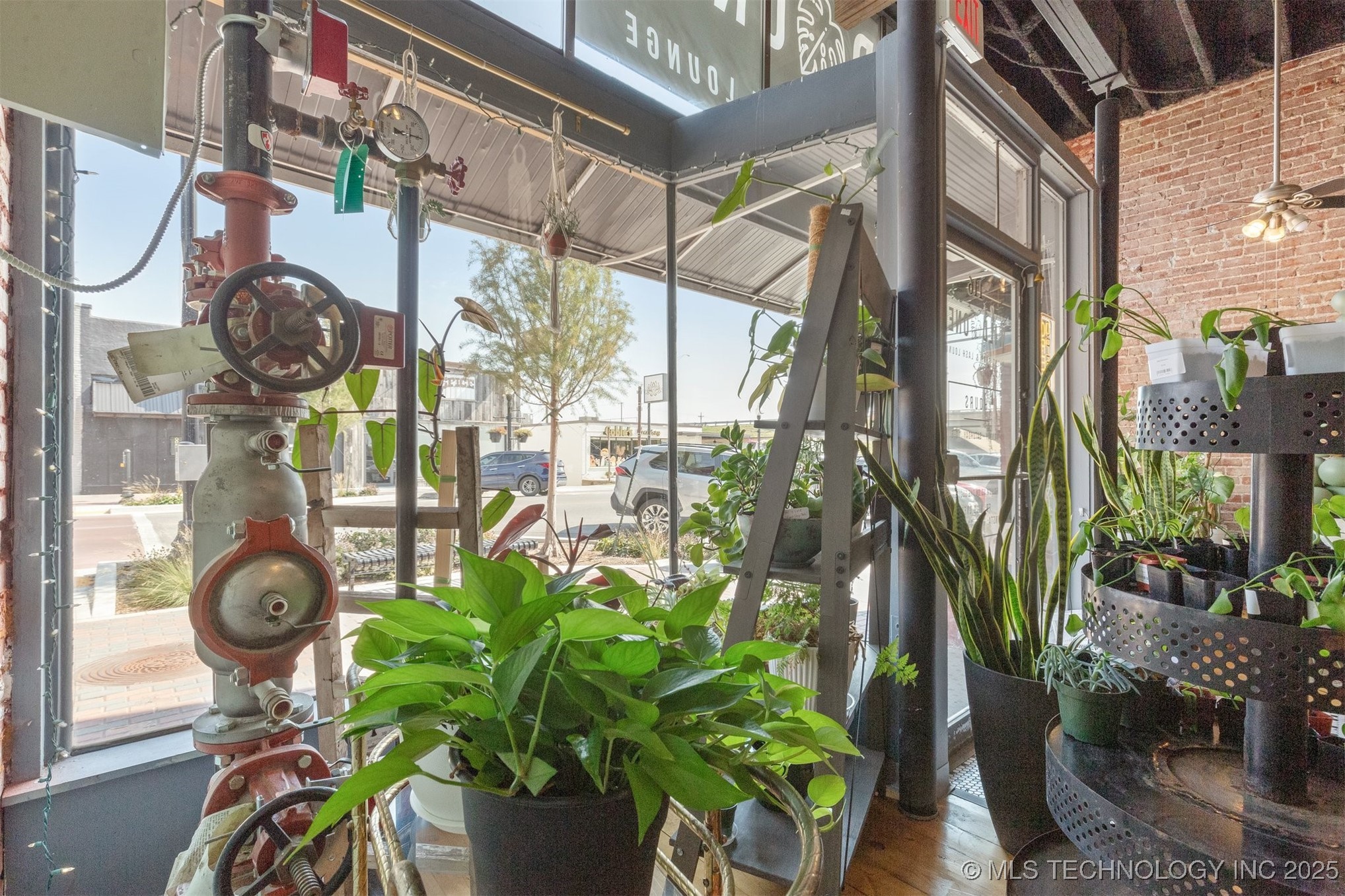 118 N Main Street Property Photo 32