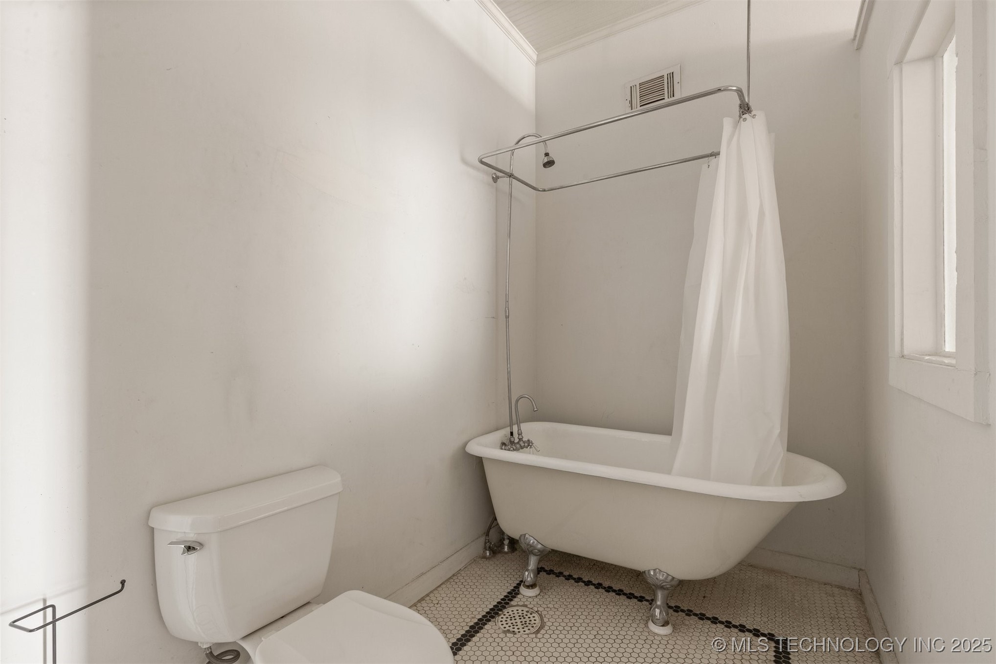 118 N Main Street Property Photo 44