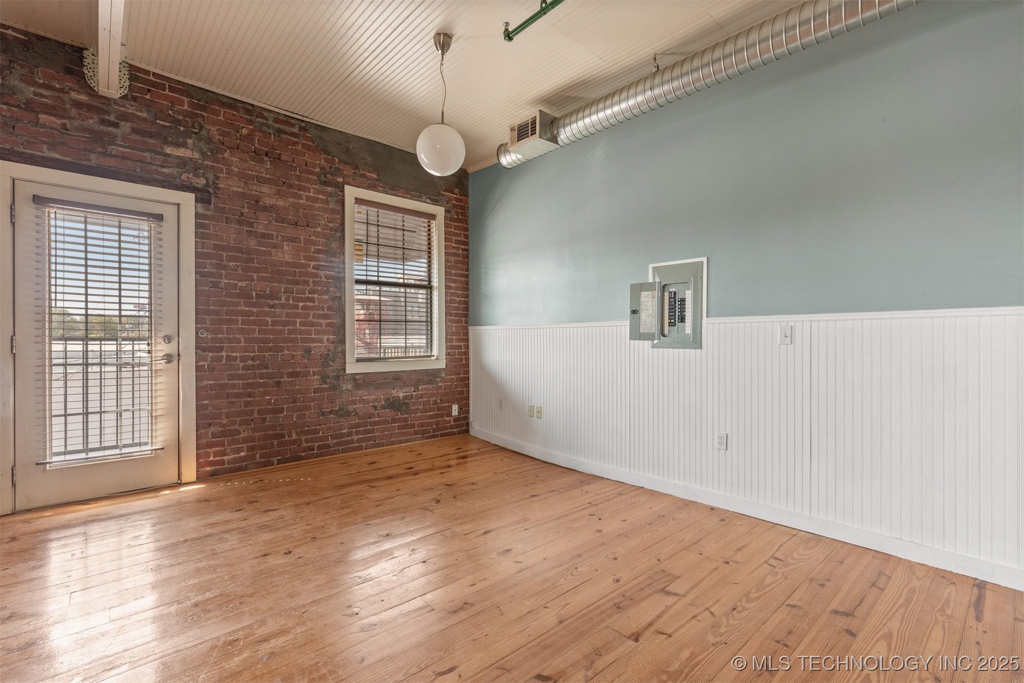 118 N Main Street Property Photo 50