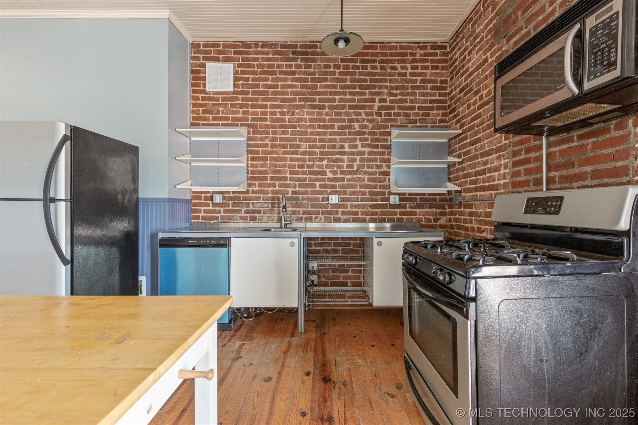 118 N Main Street Property Photo 51