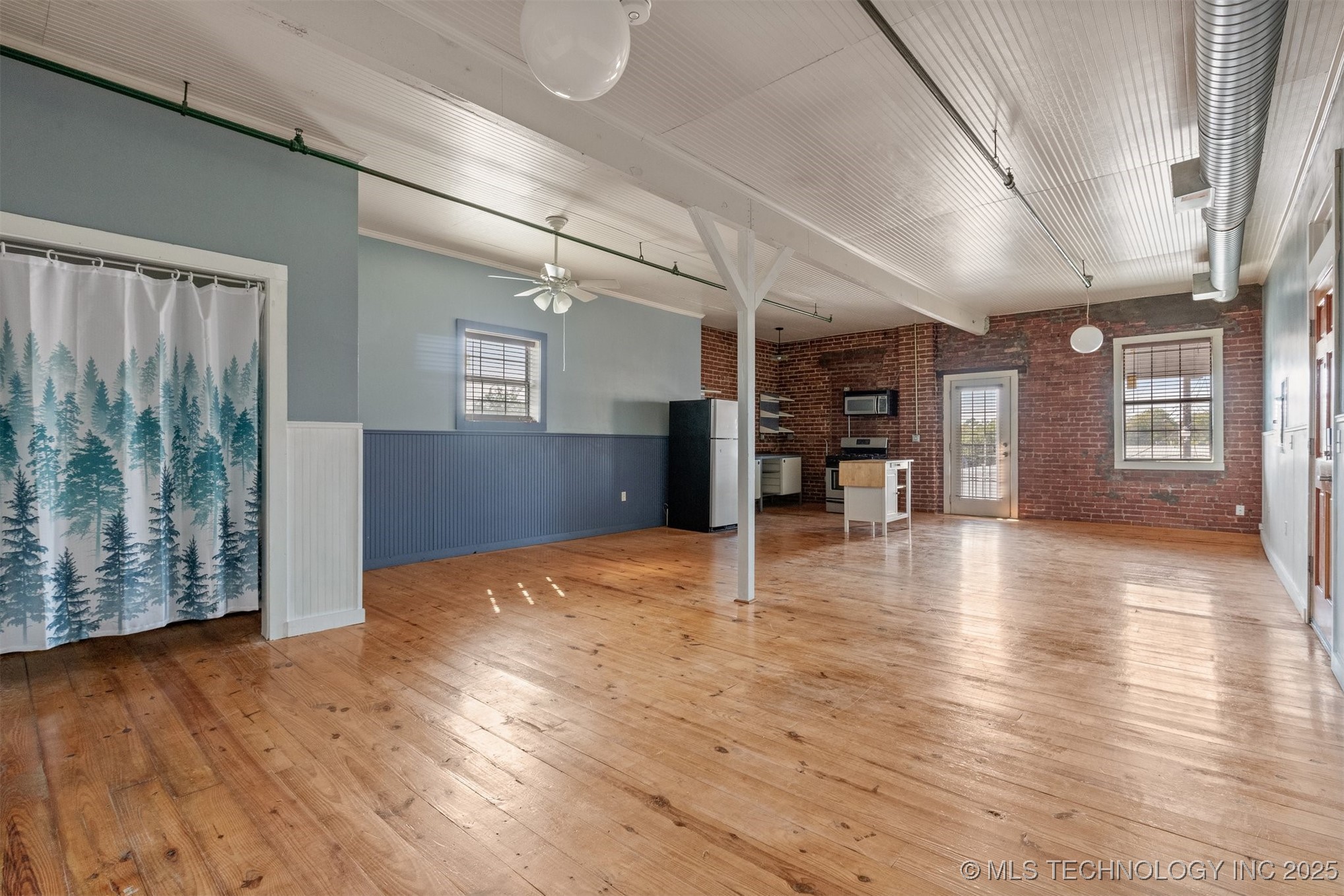 118 N Main Street Property Photo 57