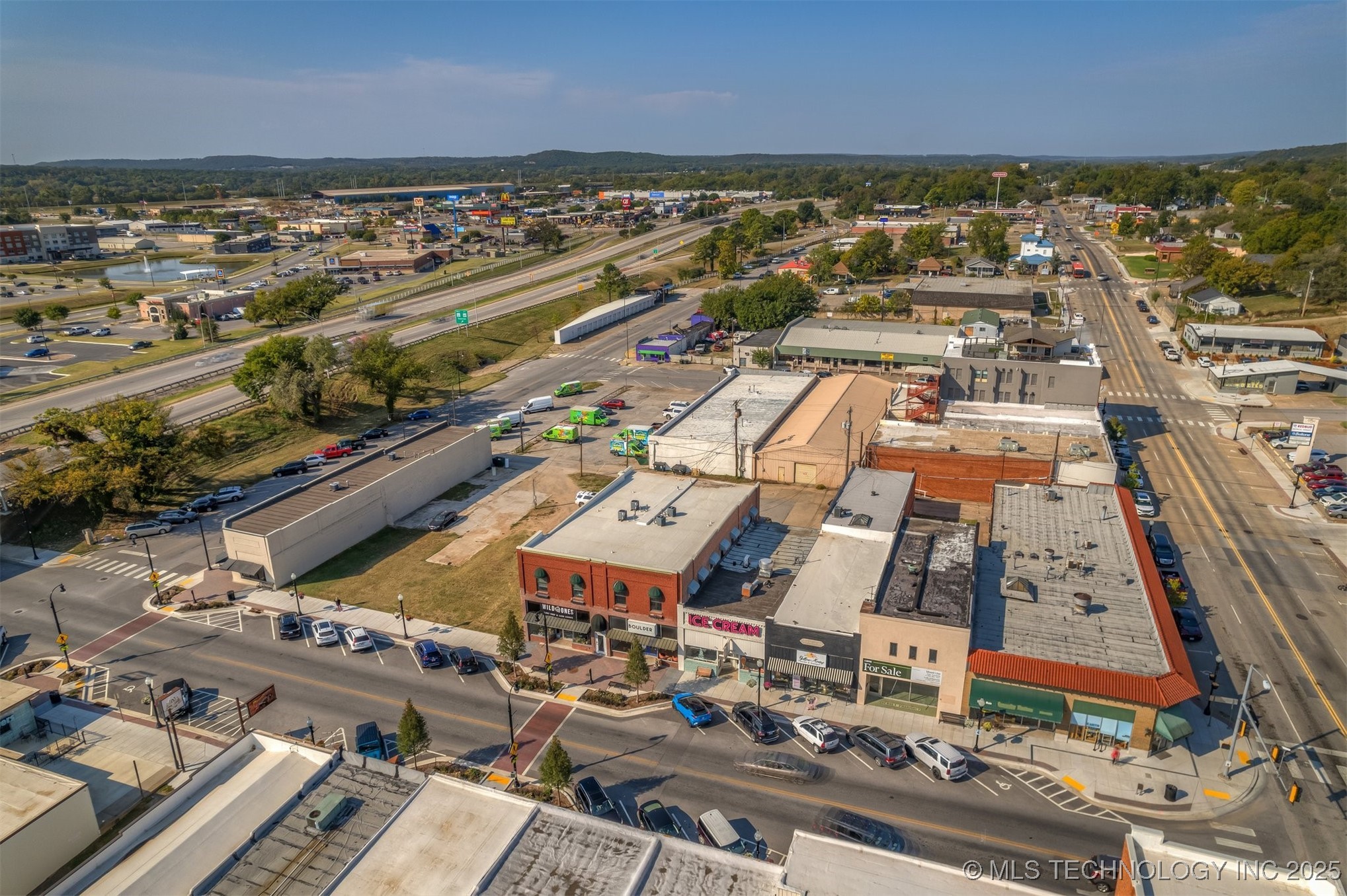 118 N Main Street Property Photo 68