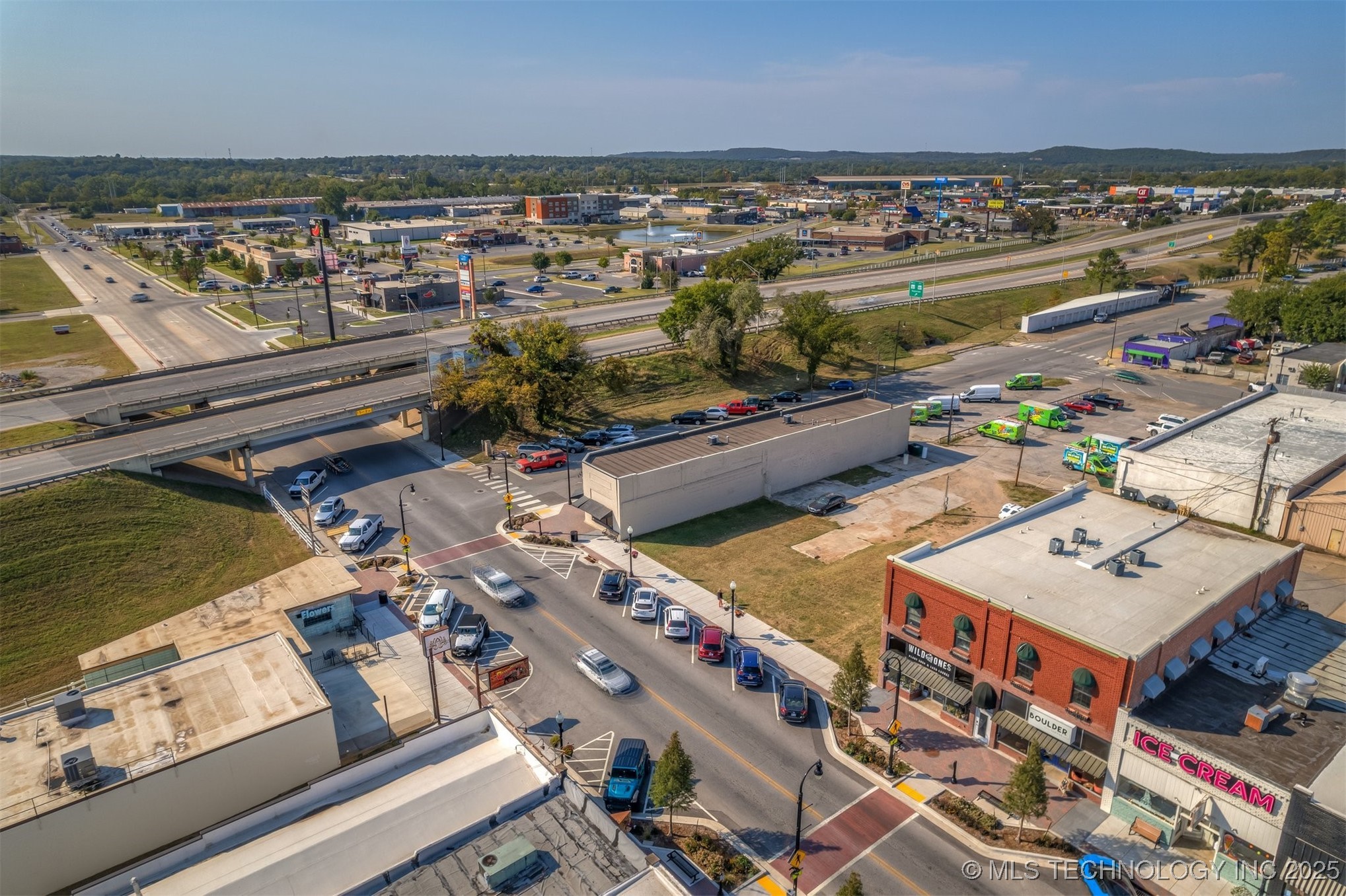 118 N Main Street Property Photo 83