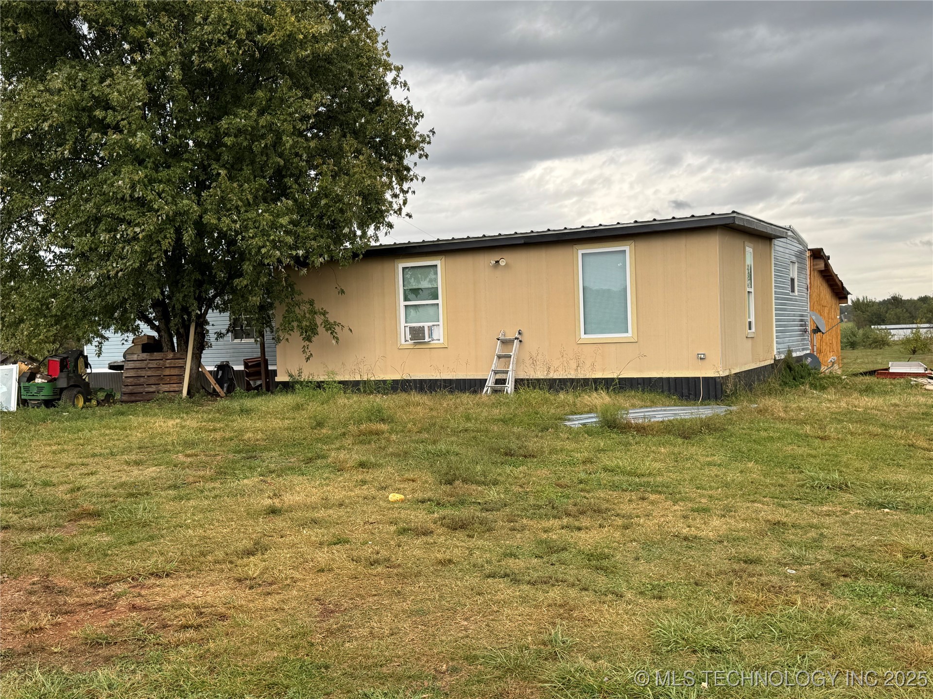 73650 4756 Property Photo 3