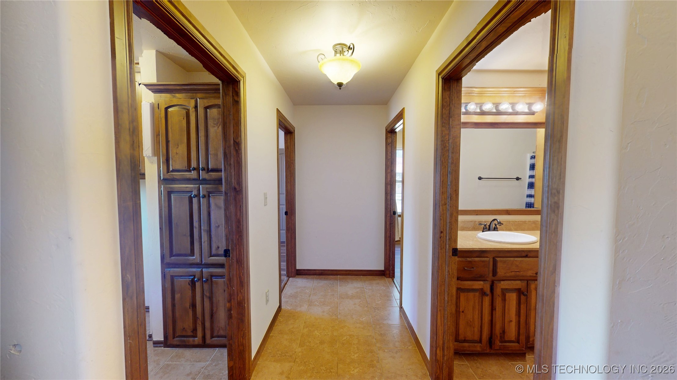 14051 County Road 1572 Property Photo 4