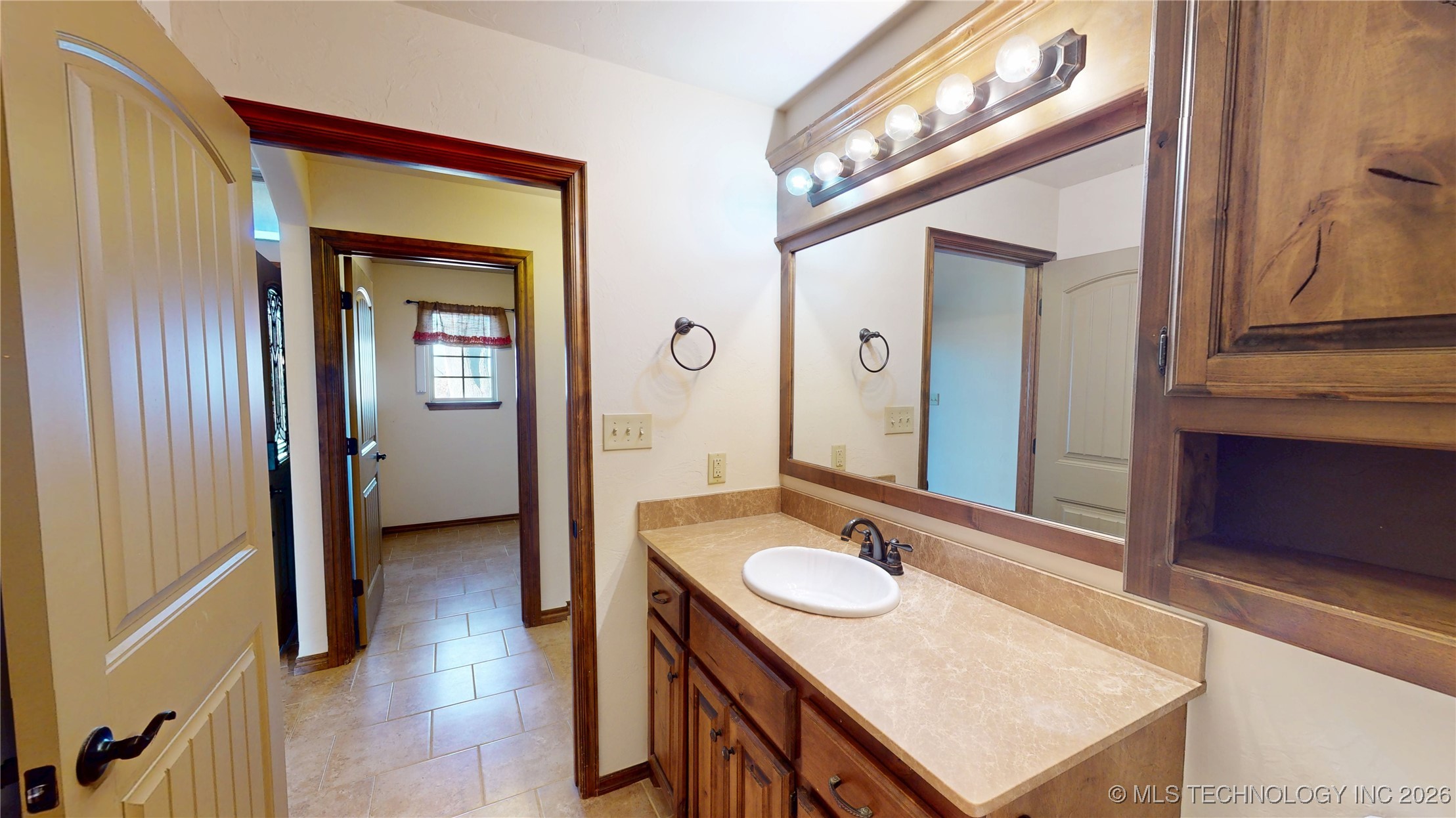 14051 County Road 1572 Property Photo 6