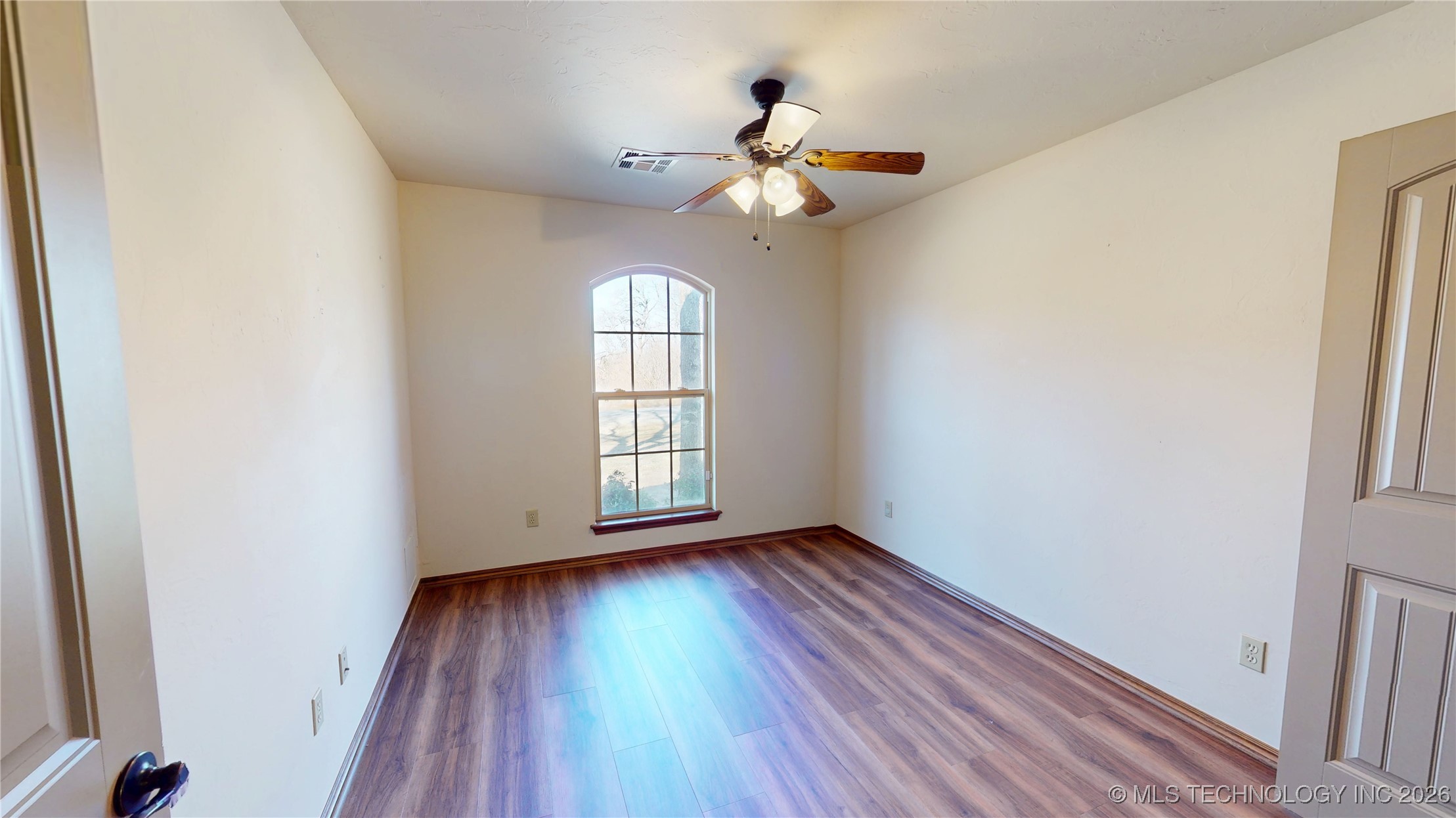 14051 County Road 1572 Property Photo 9